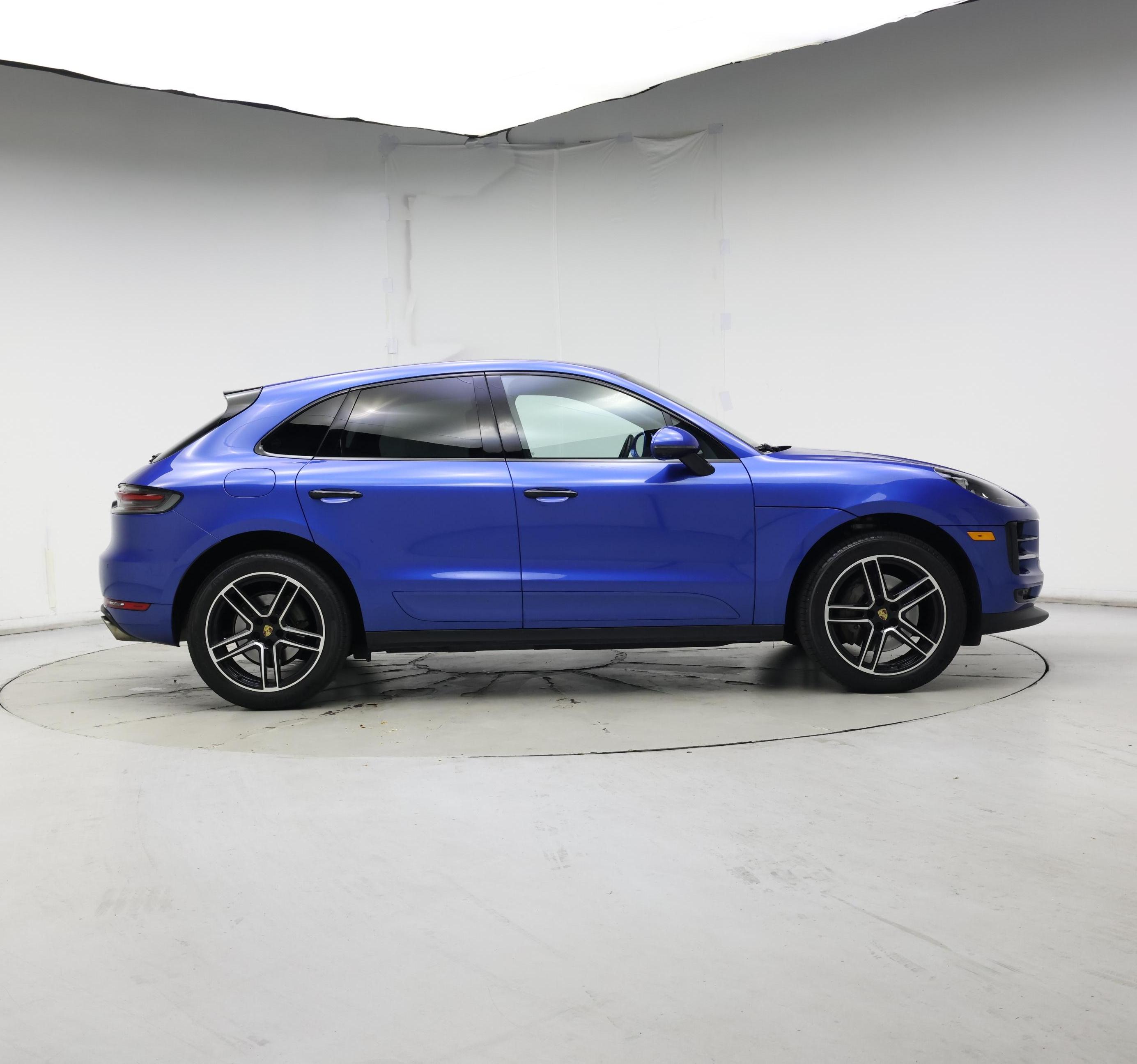 Thumbnail: 2021 Porsche Macan - 7