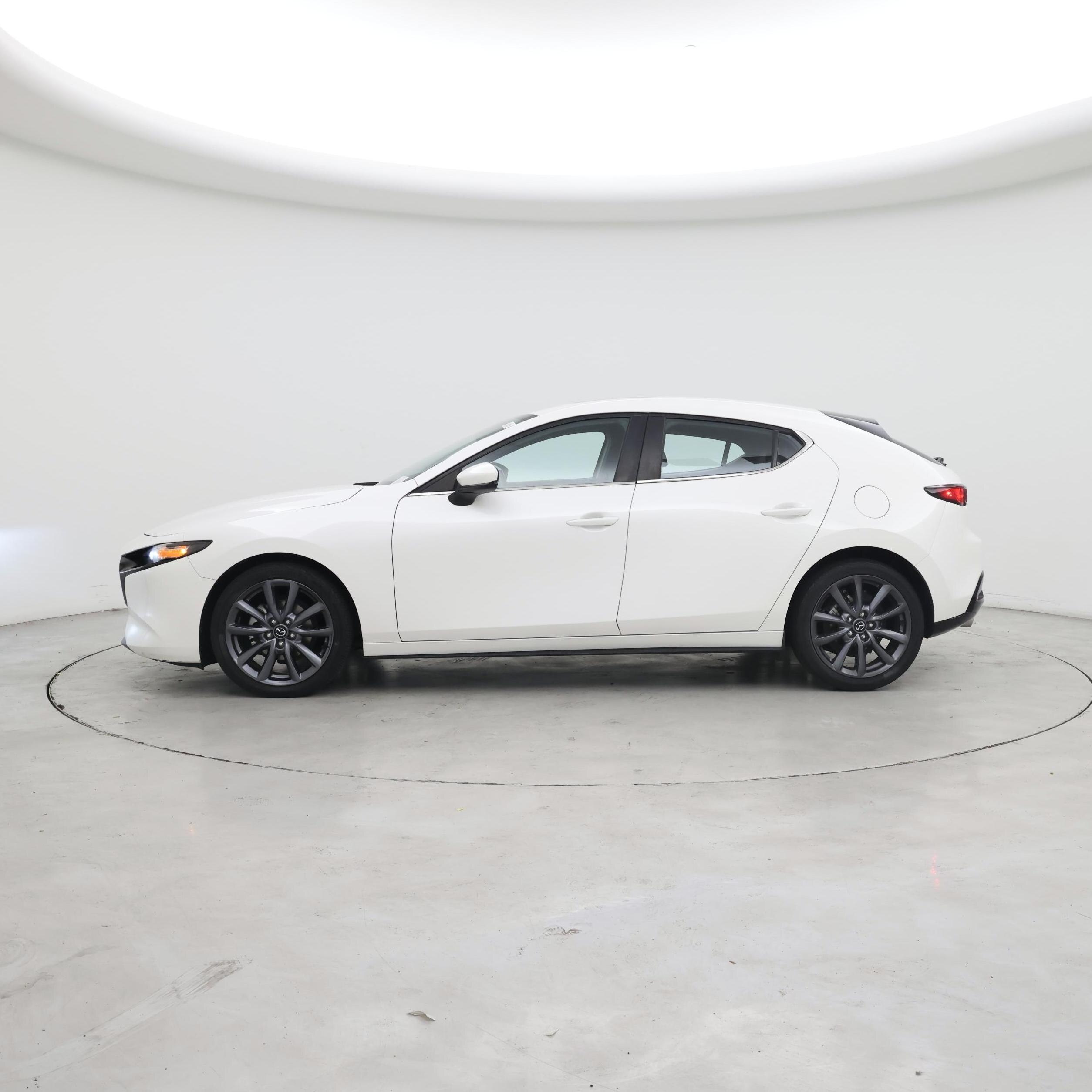 Thumbnail: 2021 Mazda Mazda3 - 3