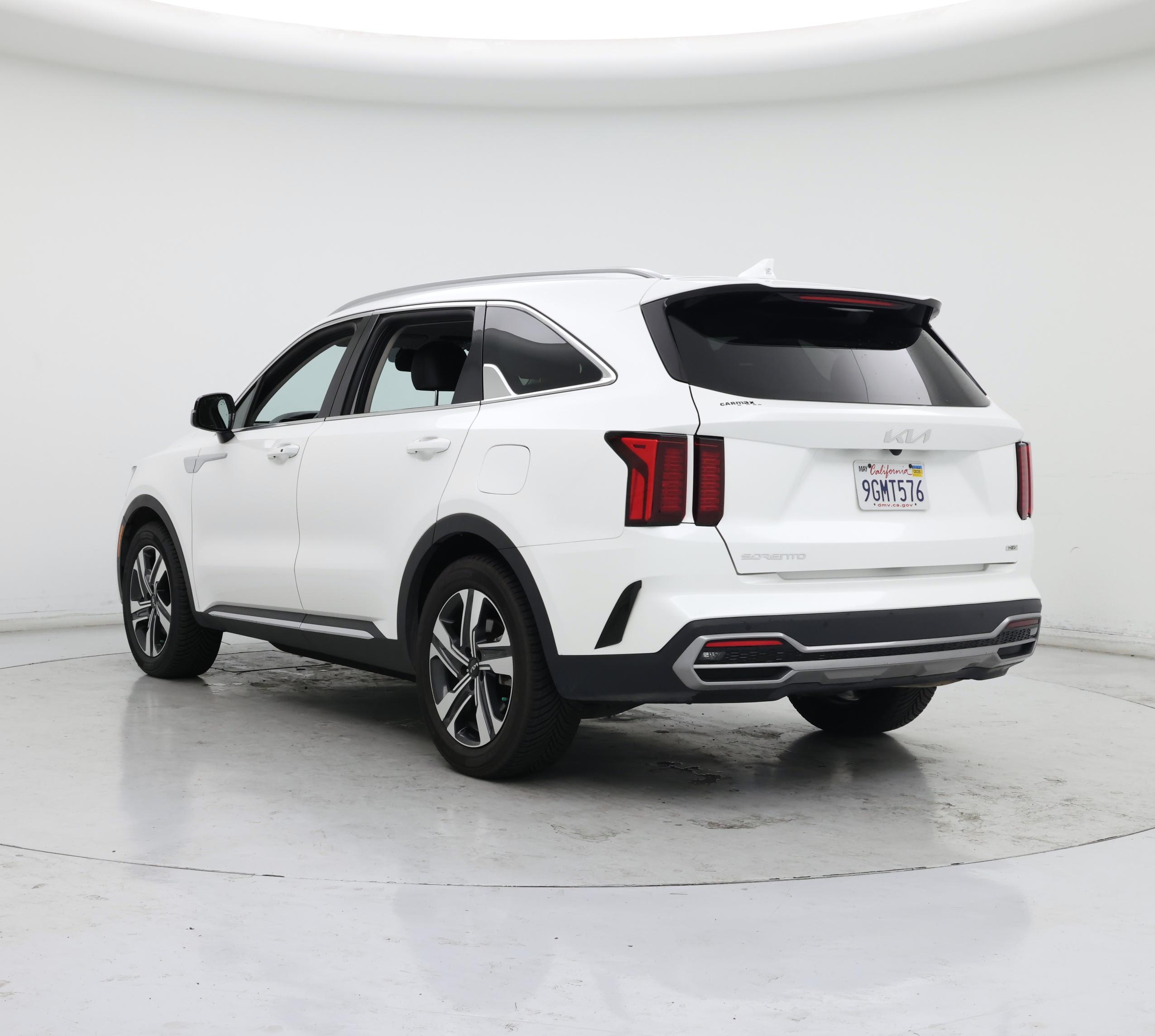 Thumbnail: 2023 Kia Sorento - 2