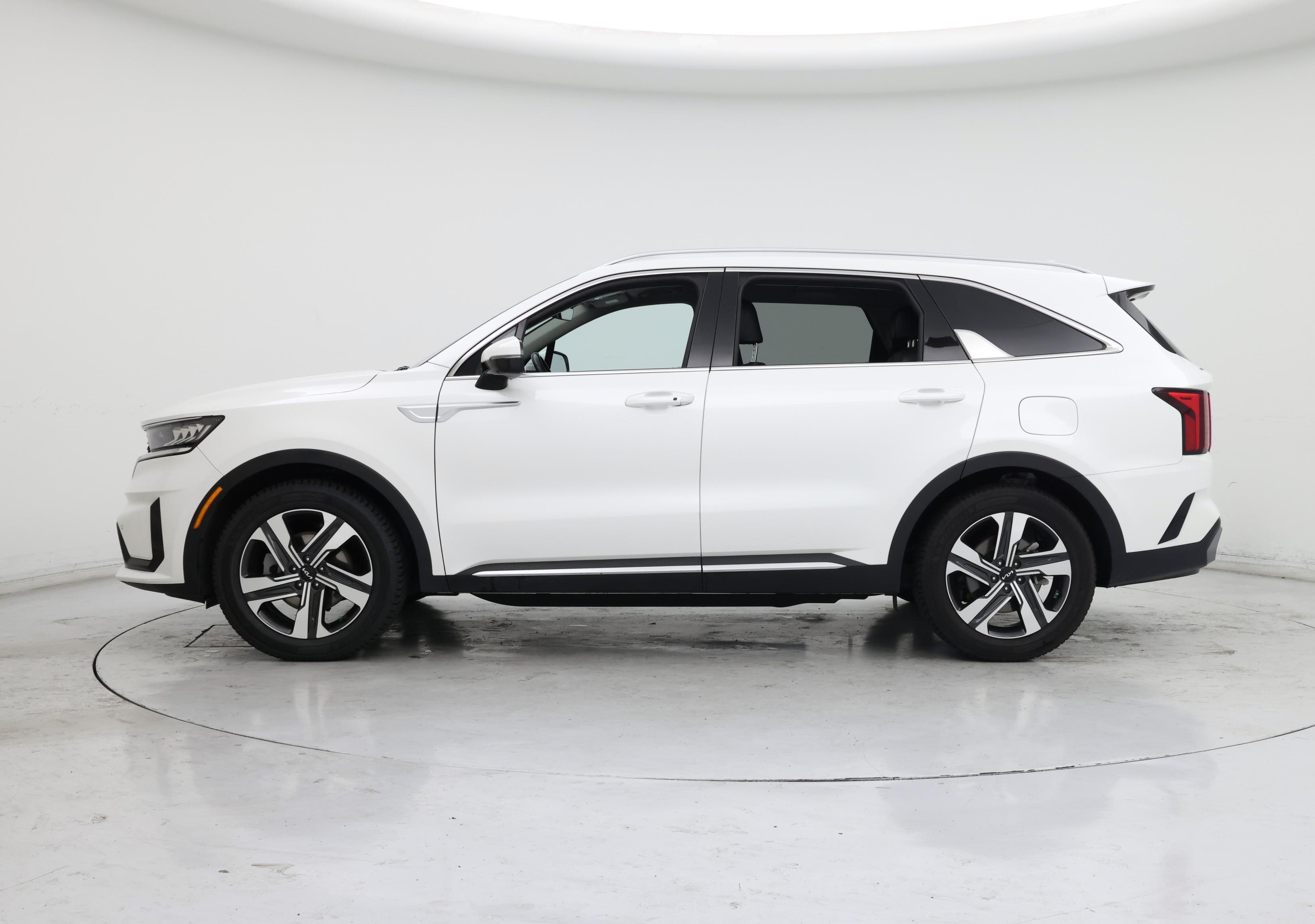 Thumbnail: 2023 Kia Sorento - 3