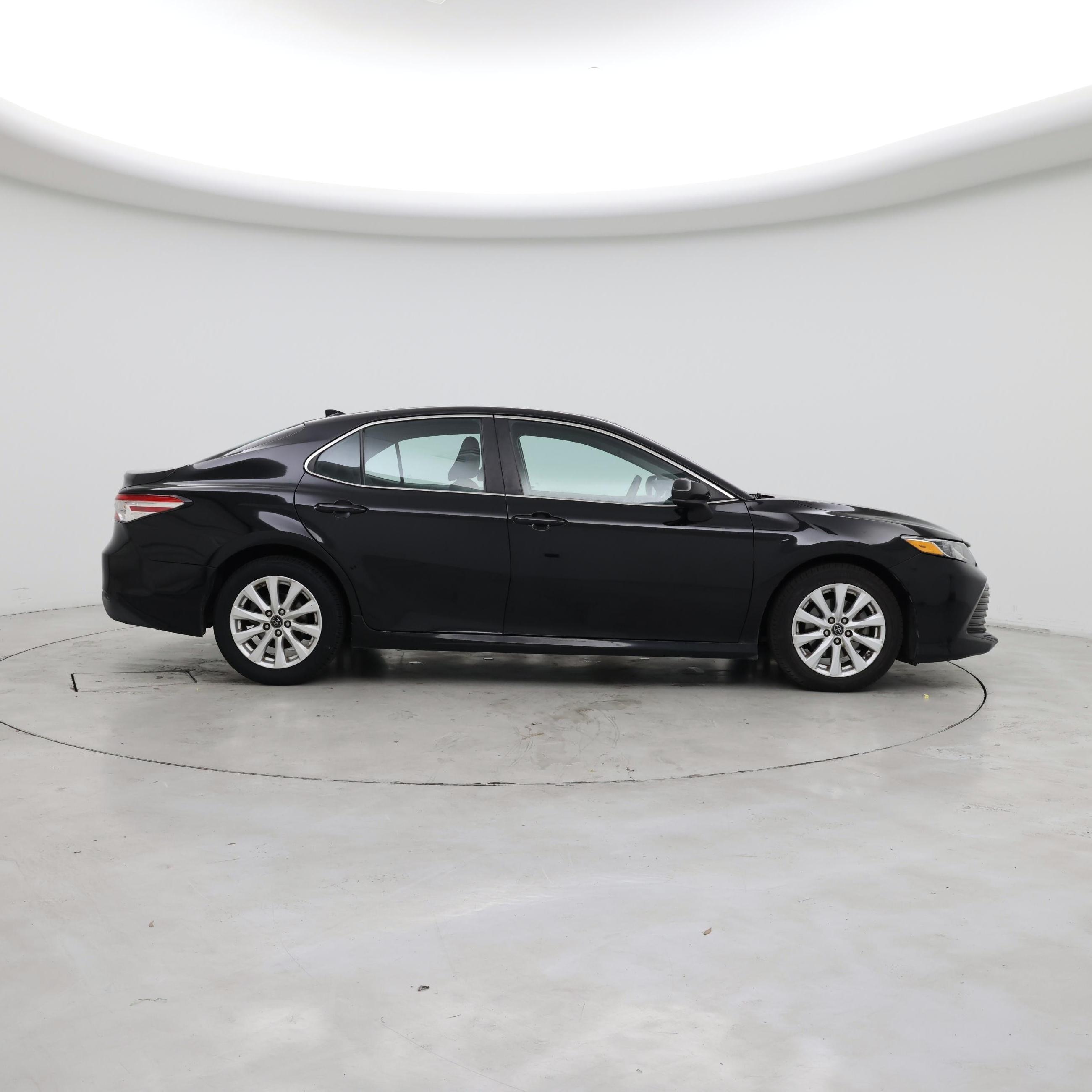 Thumbnail: 2019 Toyota Camry - 7