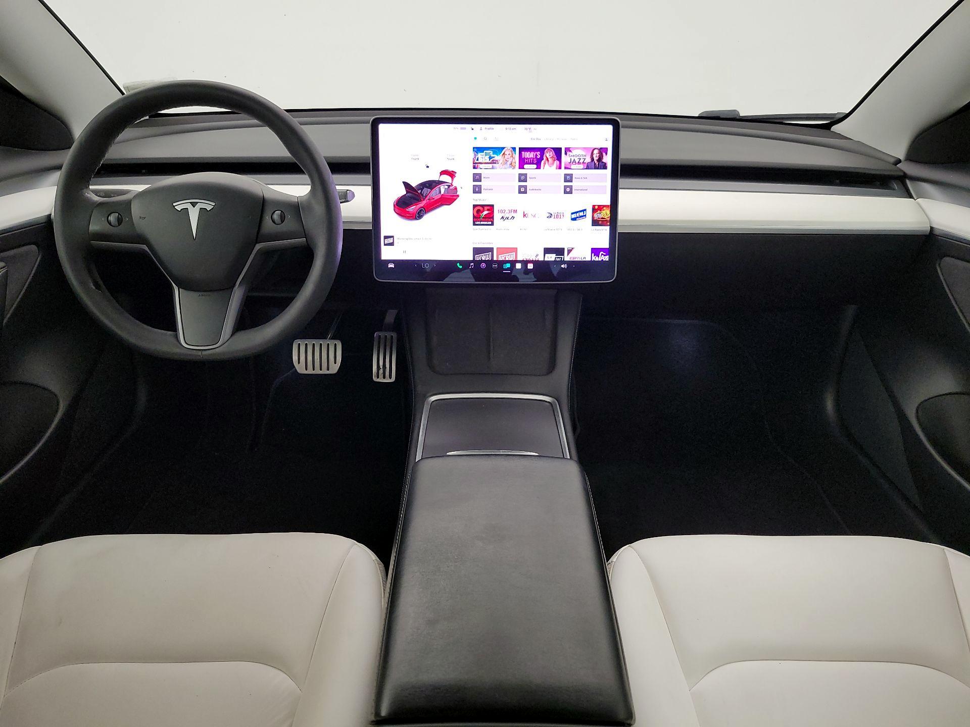 Thumbnail: 2021 Tesla Model 3 - 9