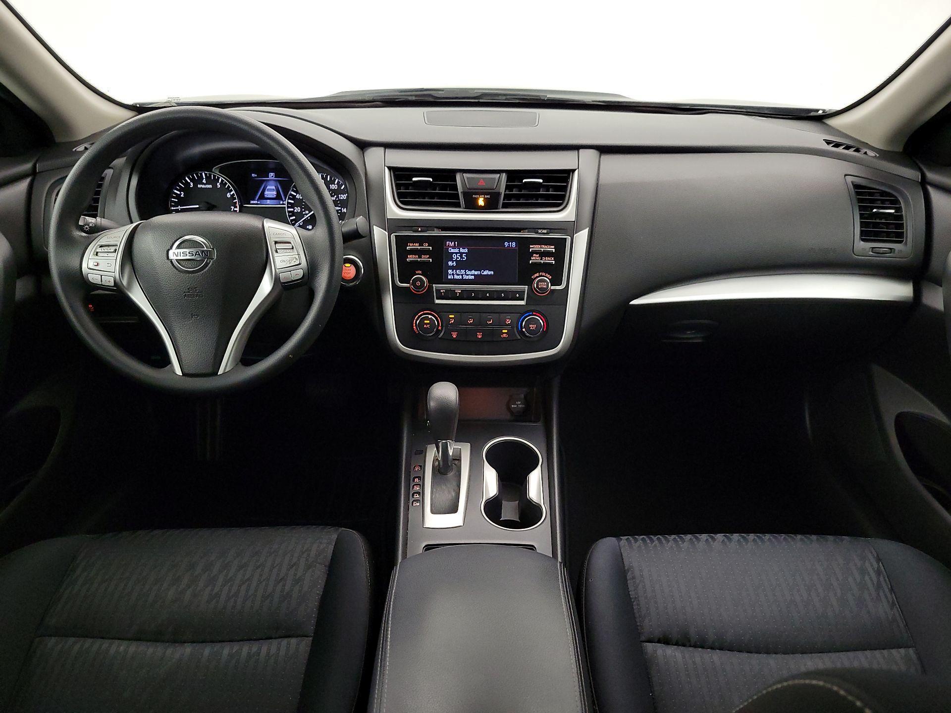 Thumbnail: 2018 Nissan Altima - 9