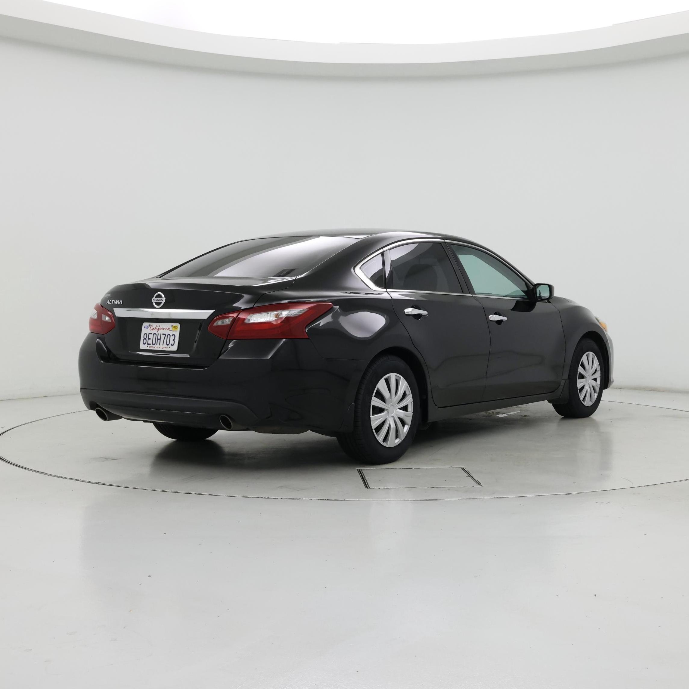 Thumbnail: 2018 Nissan Altima - 8
