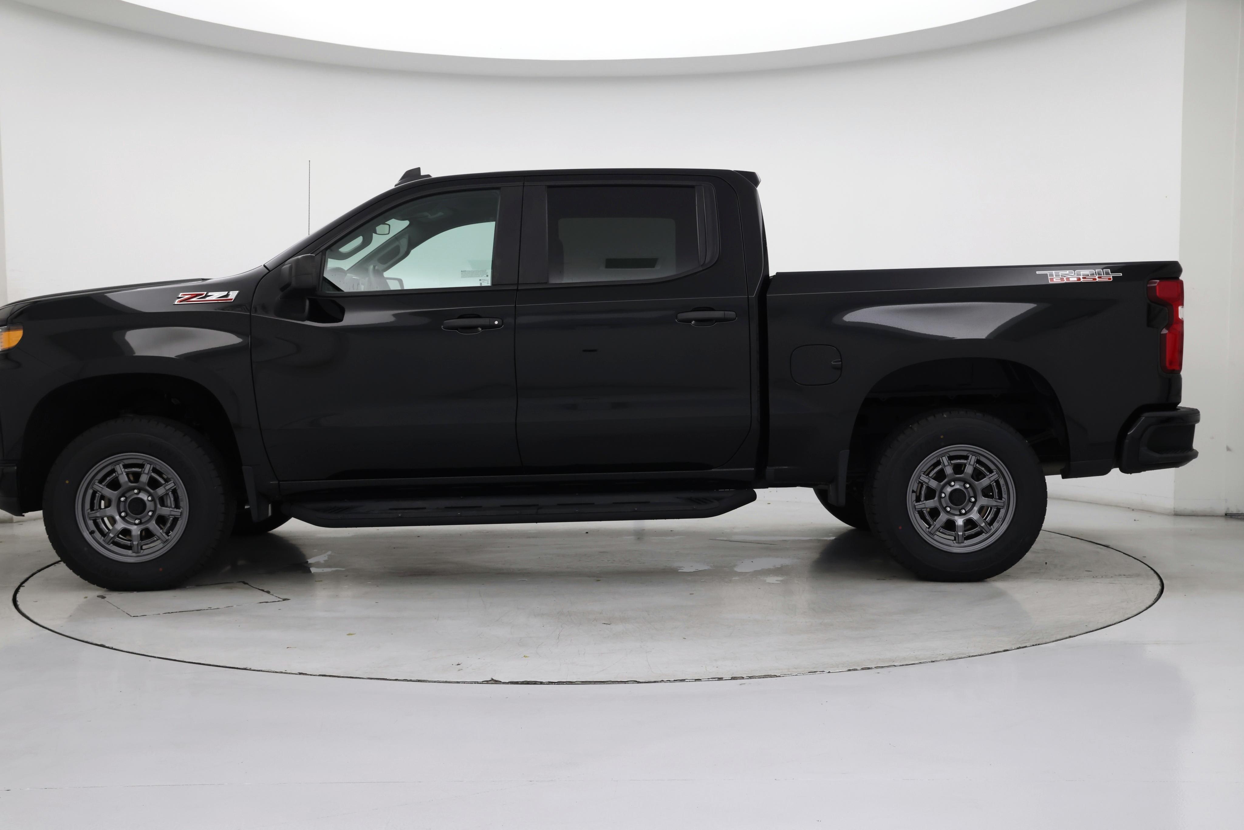 Thumbnail: 2021 Chevrolet Silverado 1500 - 3