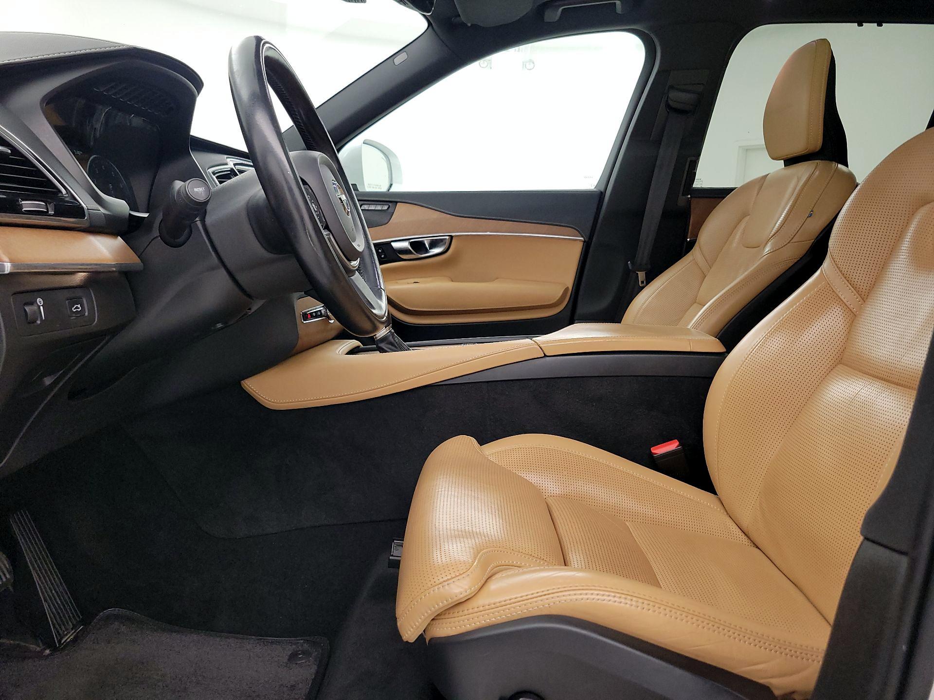 Thumbnail: 2019 Volvo XC90 - 11