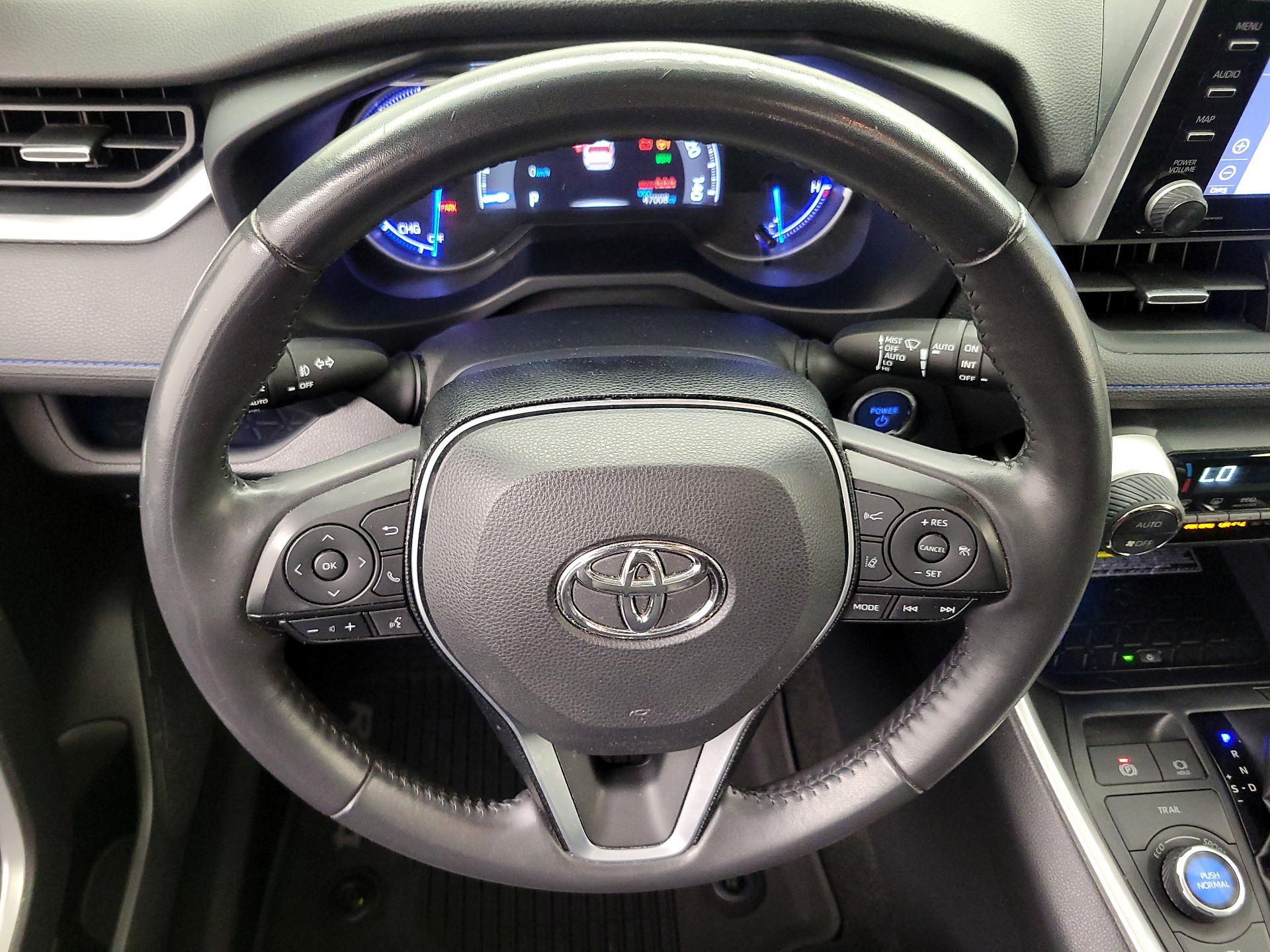Thumbnail: 2020 Toyota RAV4 - 10