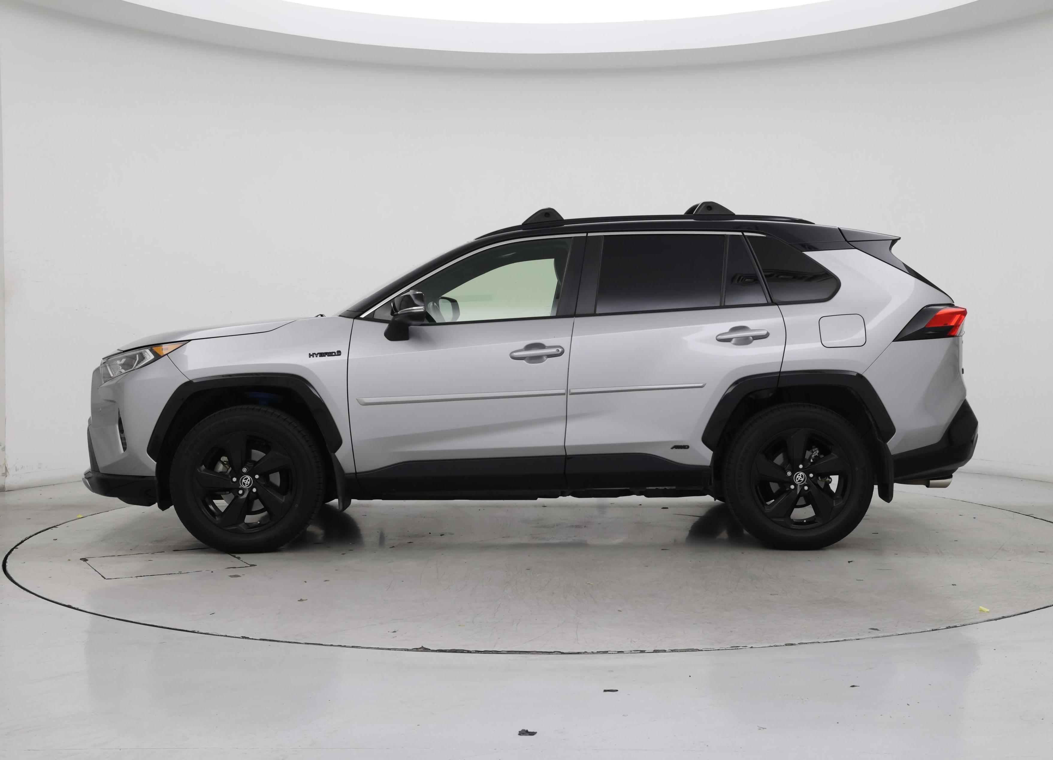 Thumbnail: 2020 Toyota RAV4 - 3