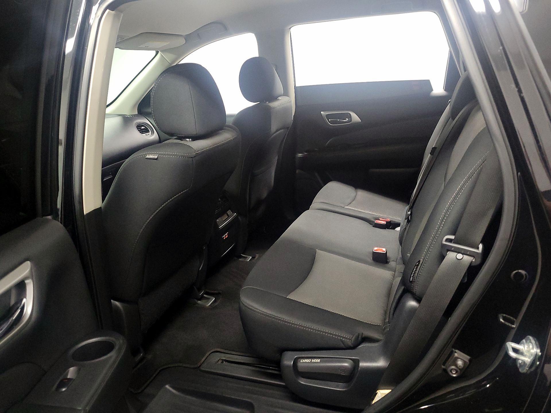 Thumbnail: 2020 Nissan Pathfinder - 17