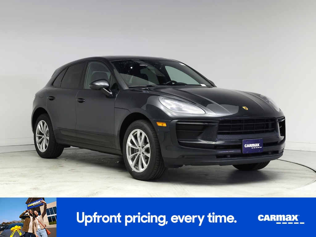 2022 Porsche Macan Base