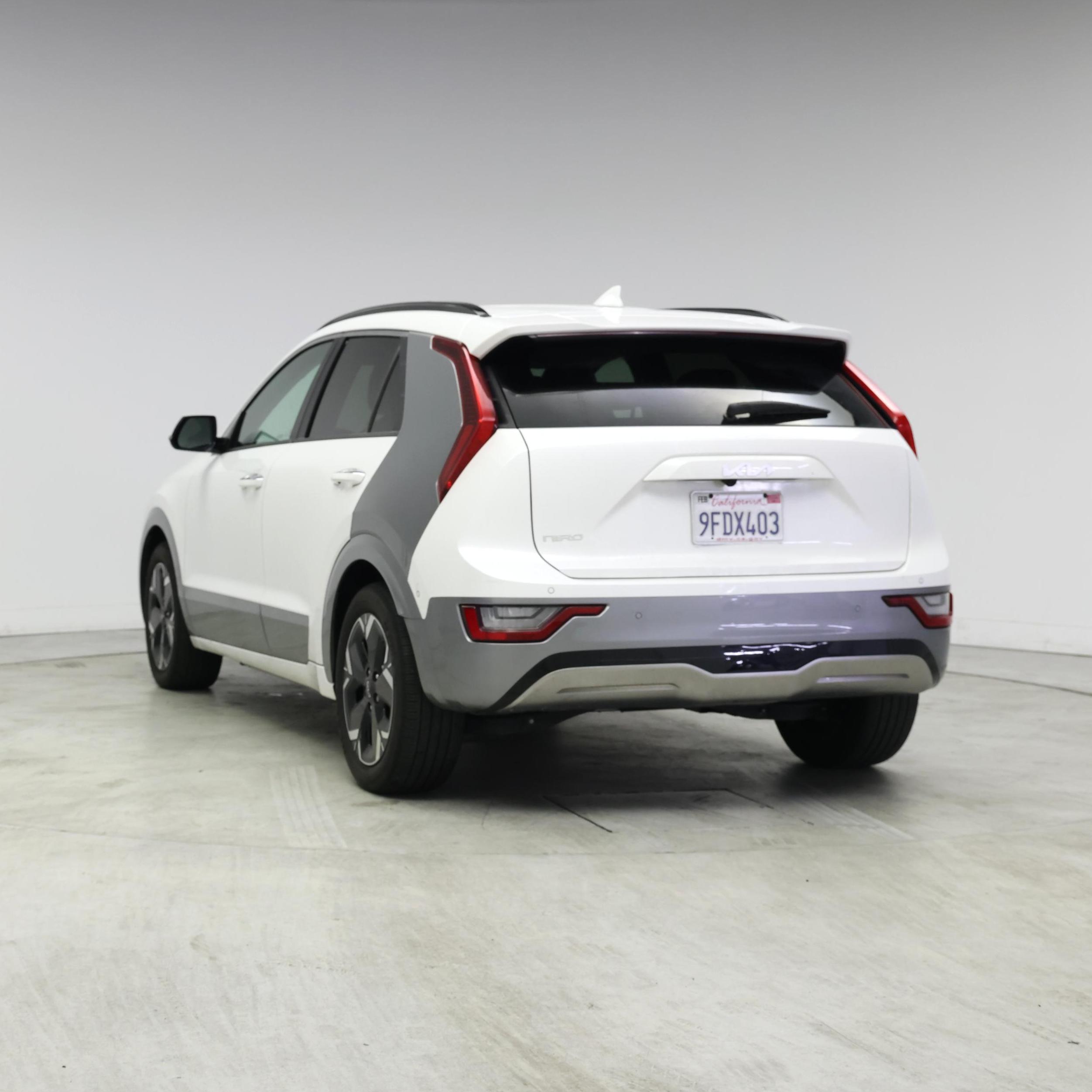 Thumbnail: 2023 Kia Niro - 2