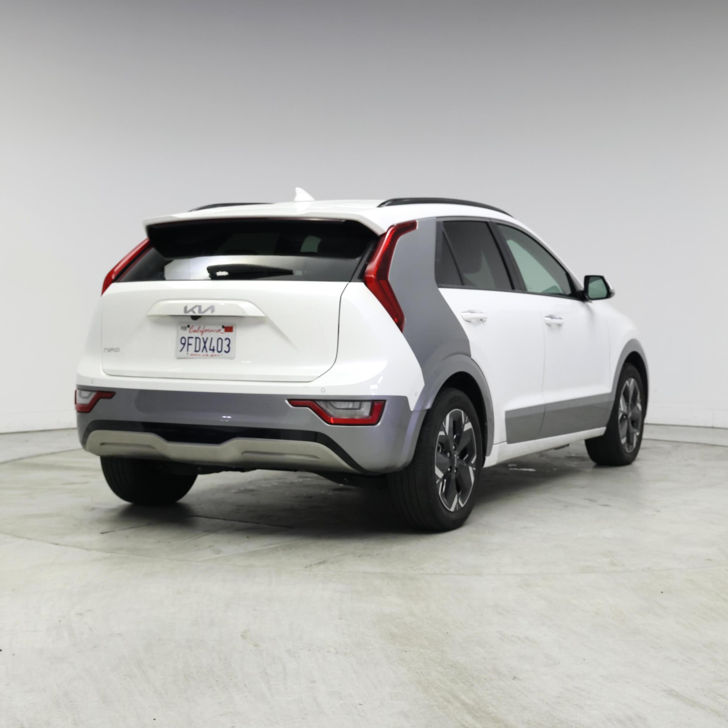 Thumbnail: 2023 Kia Niro - 8