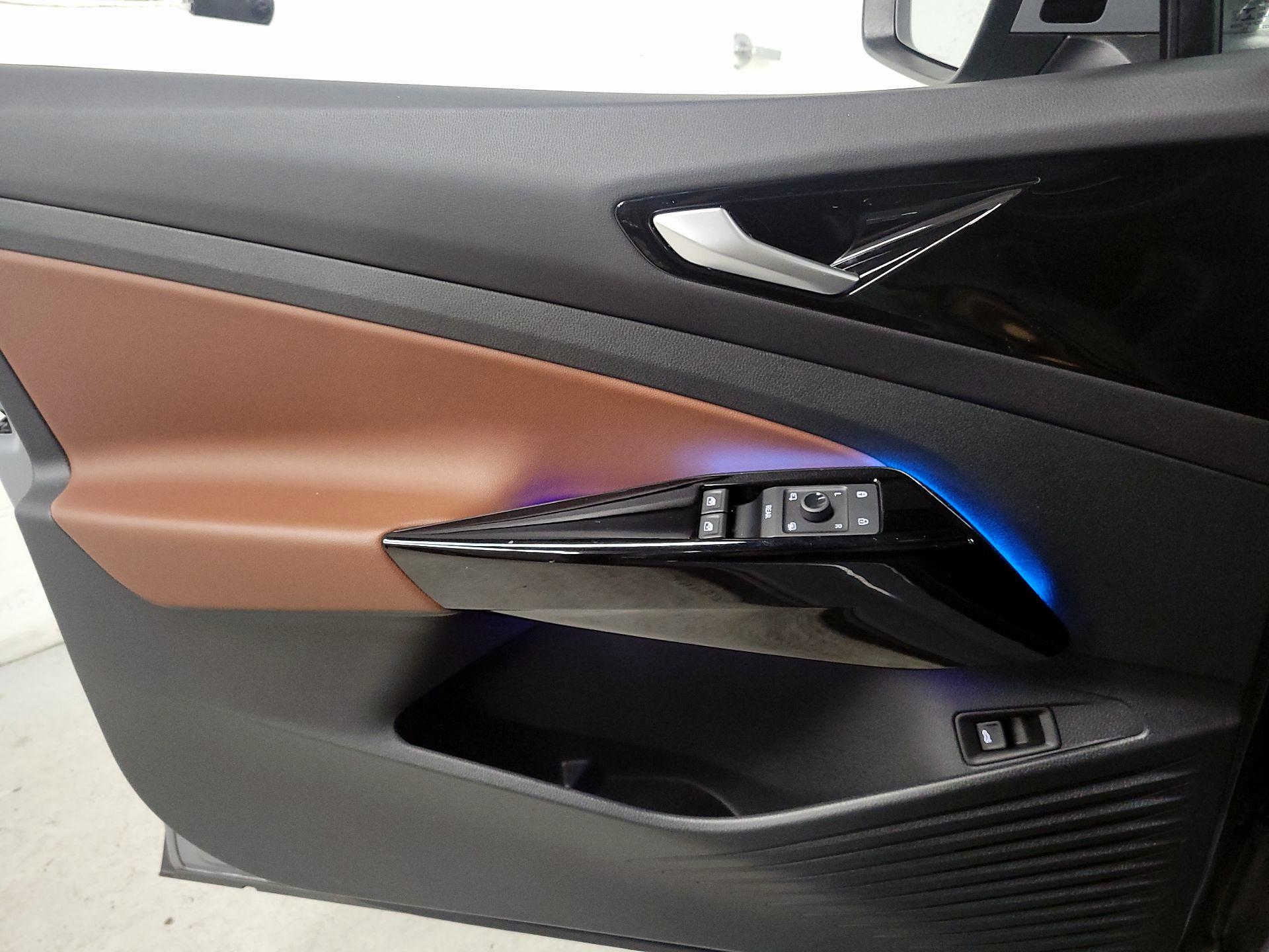 Thumbnail: 2021 Volkswagen ID.4 - 12