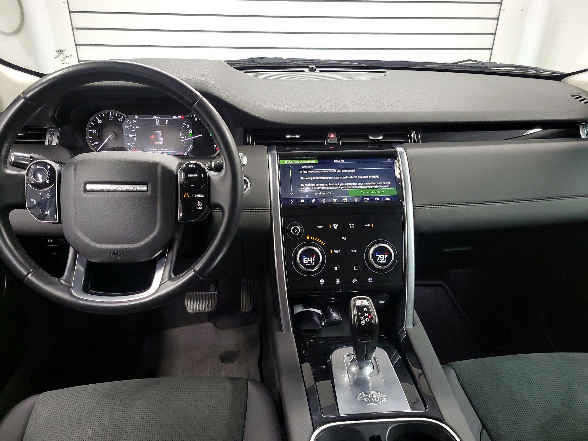 Thumbnail: 2020 Land Rover Discovery Sport - 9