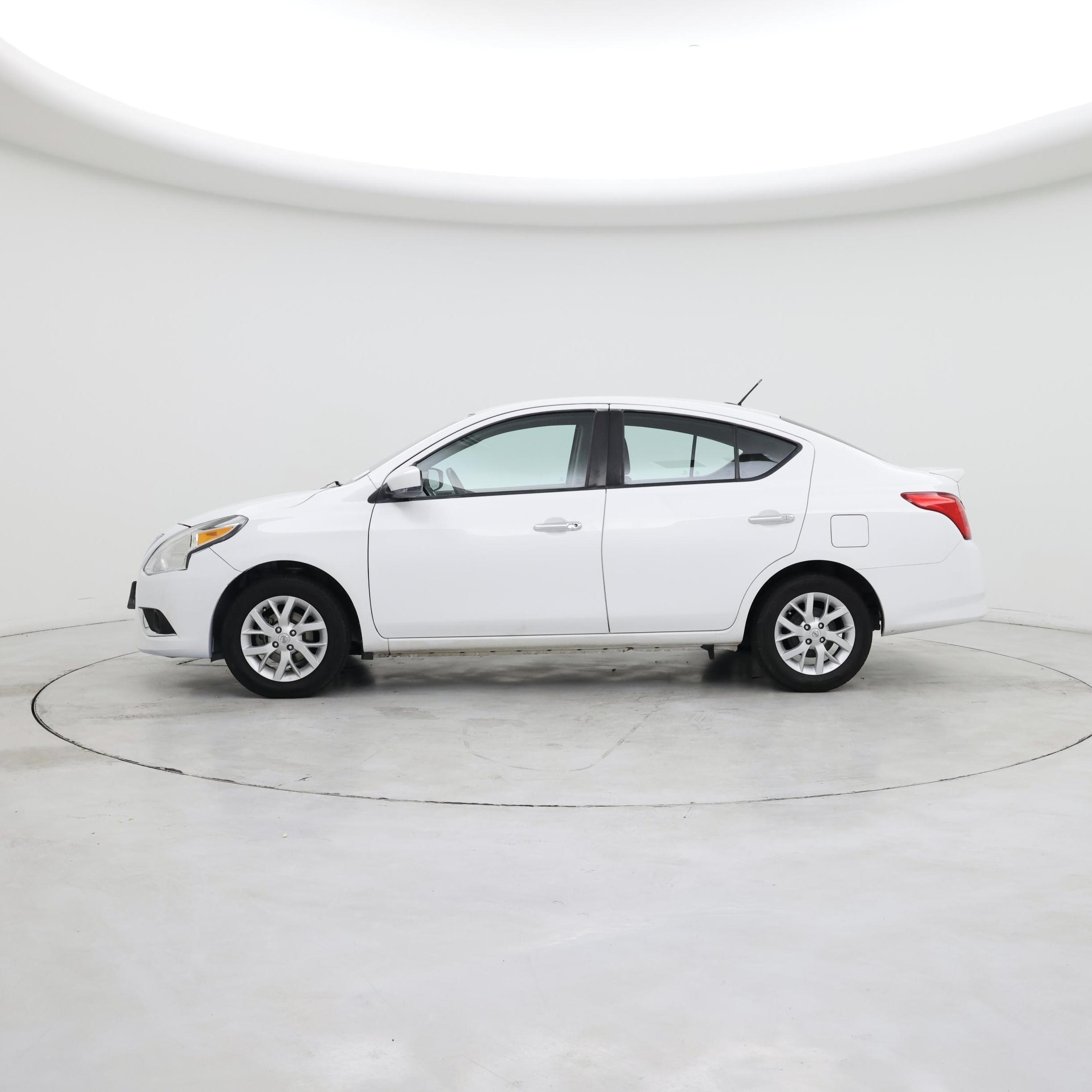 Thumbnail: 2018 Nissan Versa - 3