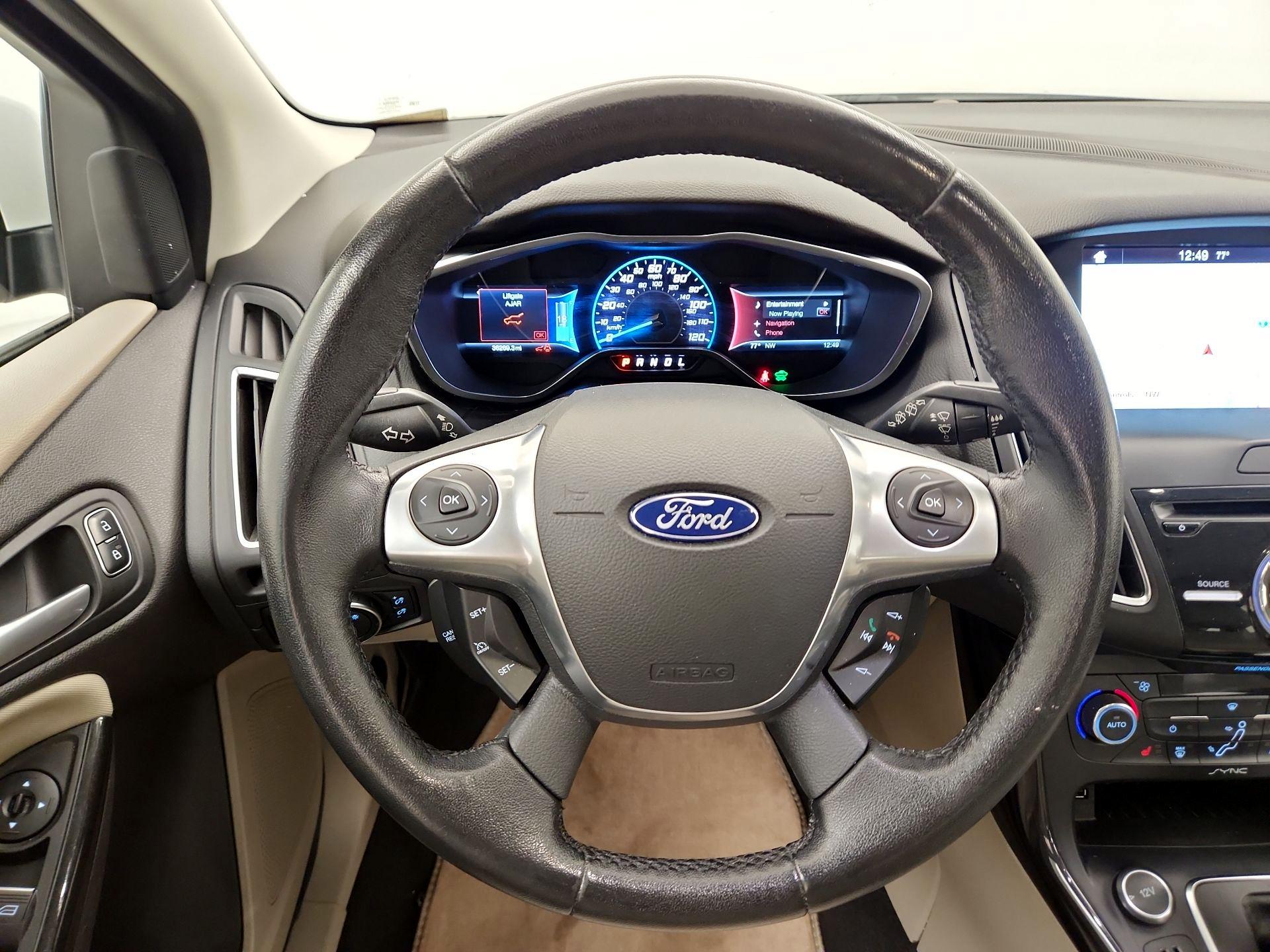 Thumbnail: 2016 Ford Focus - 10
