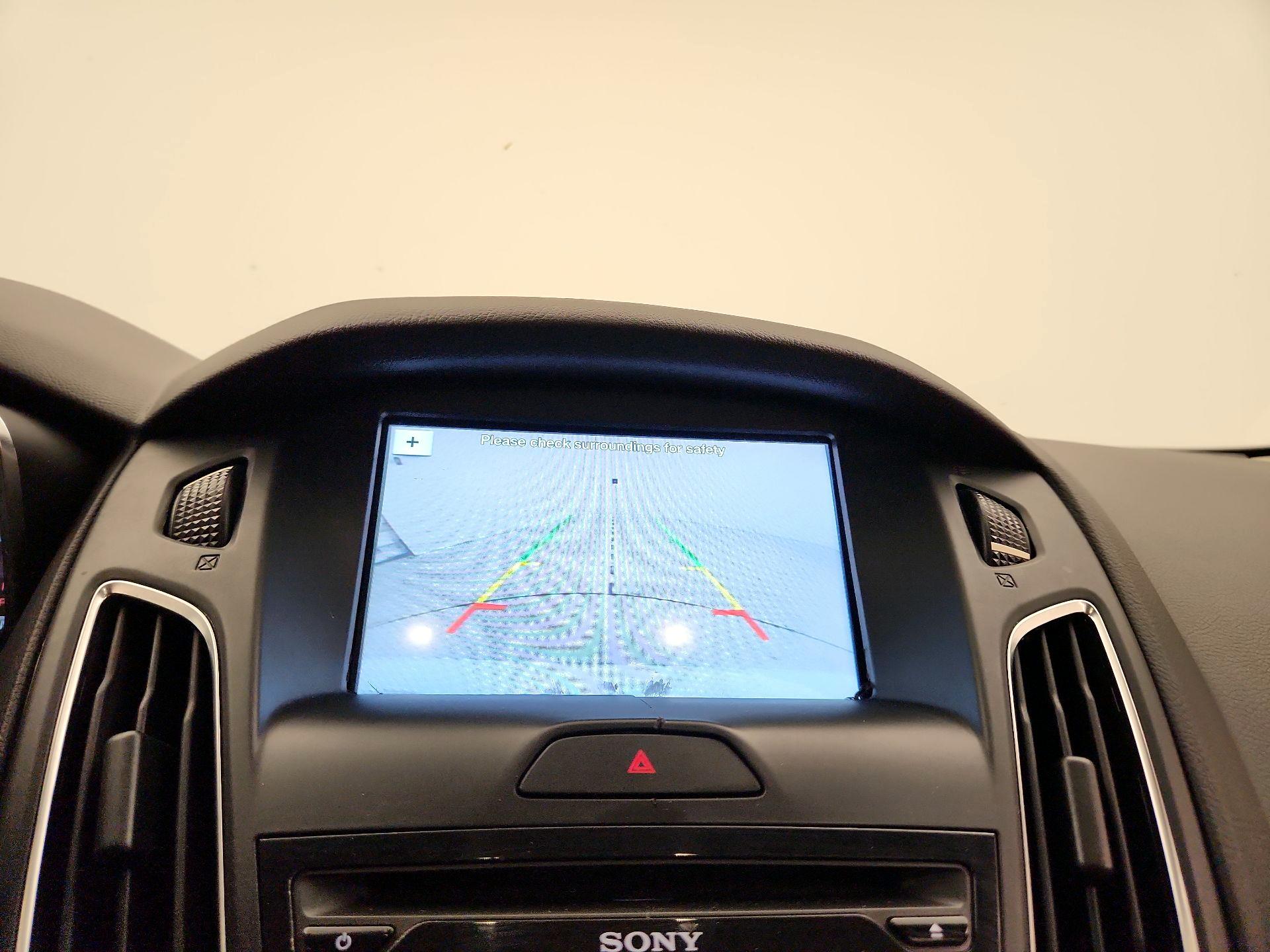 Thumbnail: 2016 Ford Focus - 15