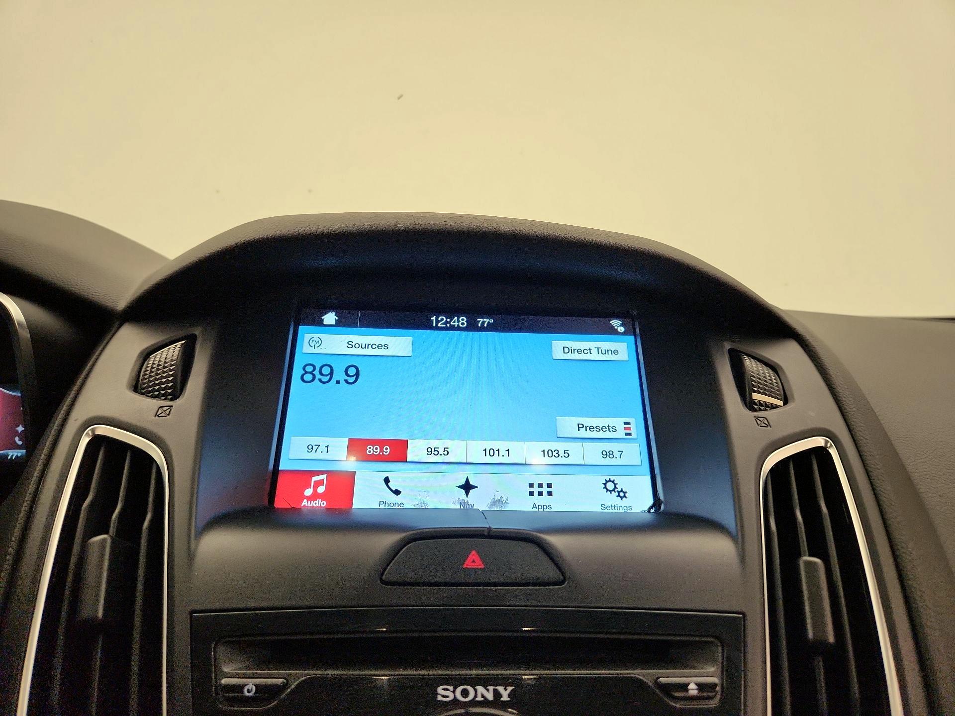 Thumbnail: 2016 Ford Focus - 16