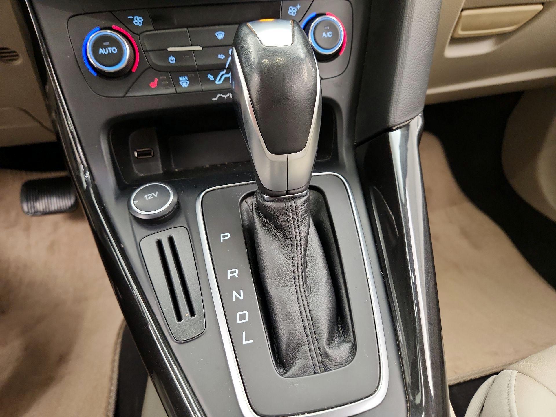 Thumbnail: 2016 Ford Focus - 18