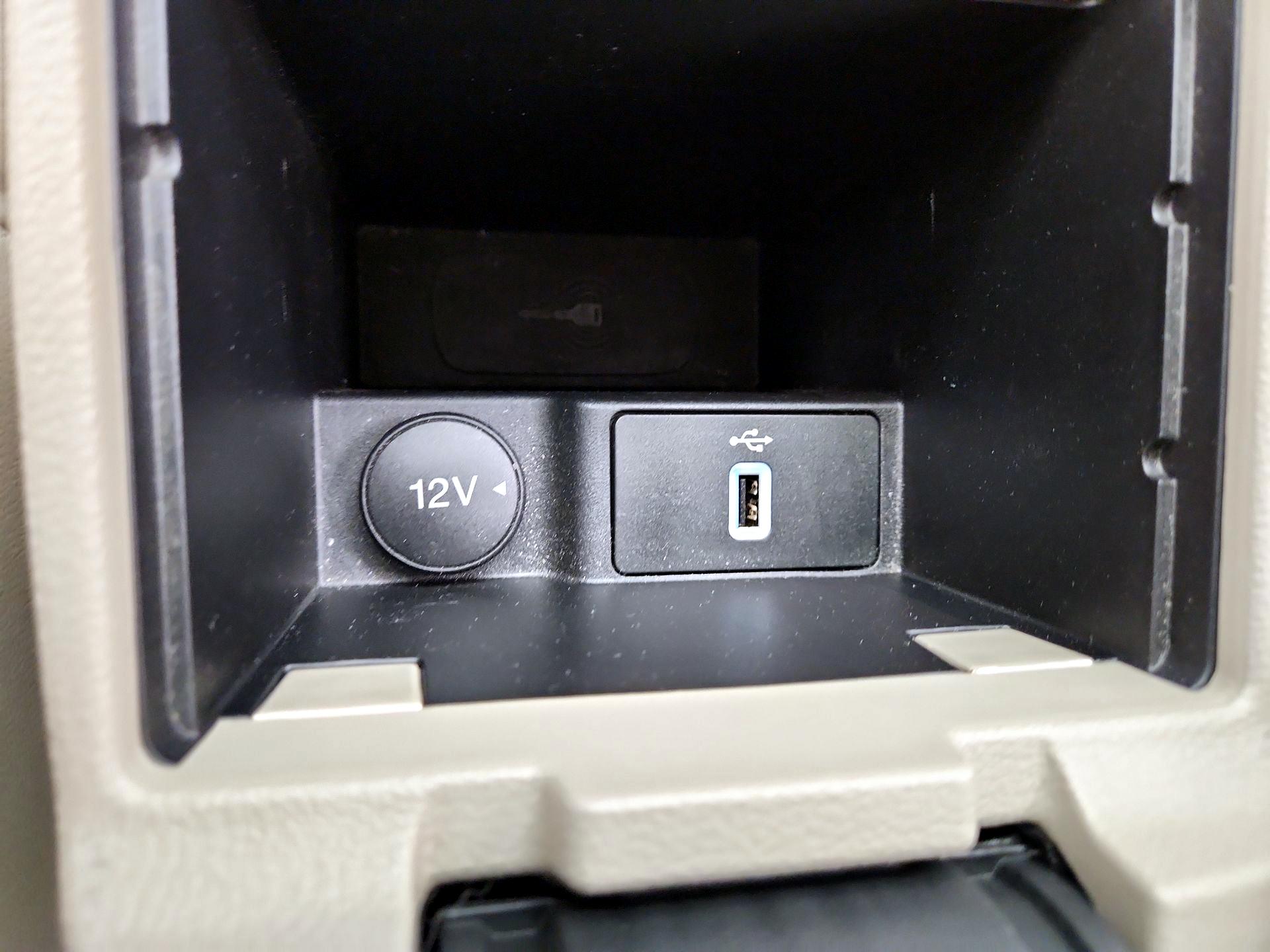 Thumbnail: 2016 Ford Focus - 19