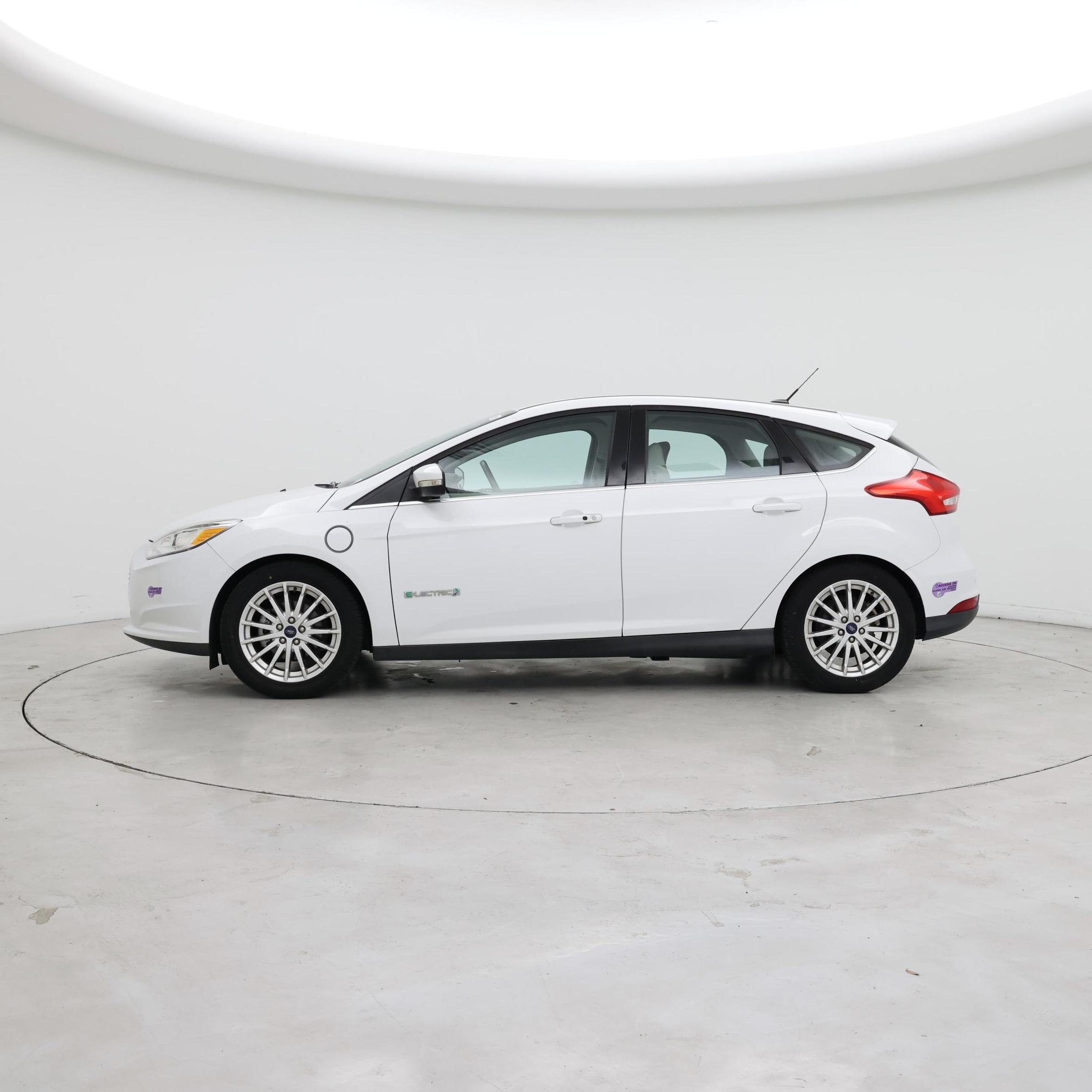 Thumbnail: 2016 Ford Focus - 3