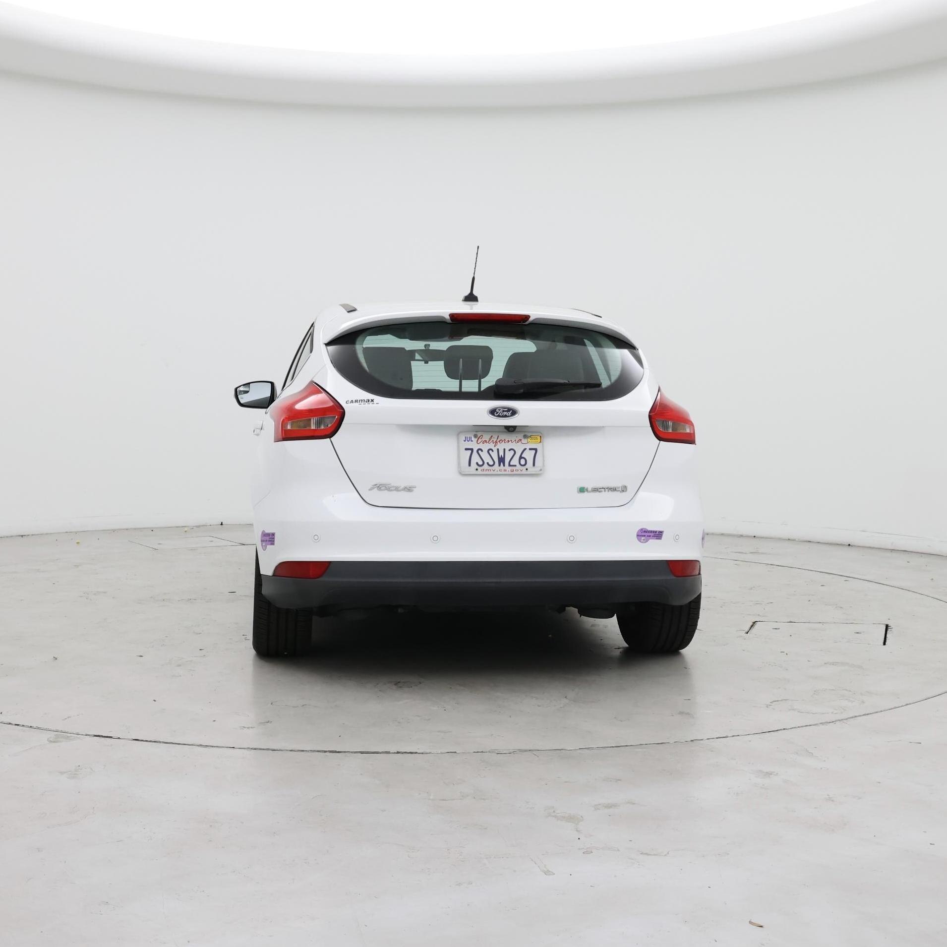 Thumbnail: 2016 Ford Focus - 6