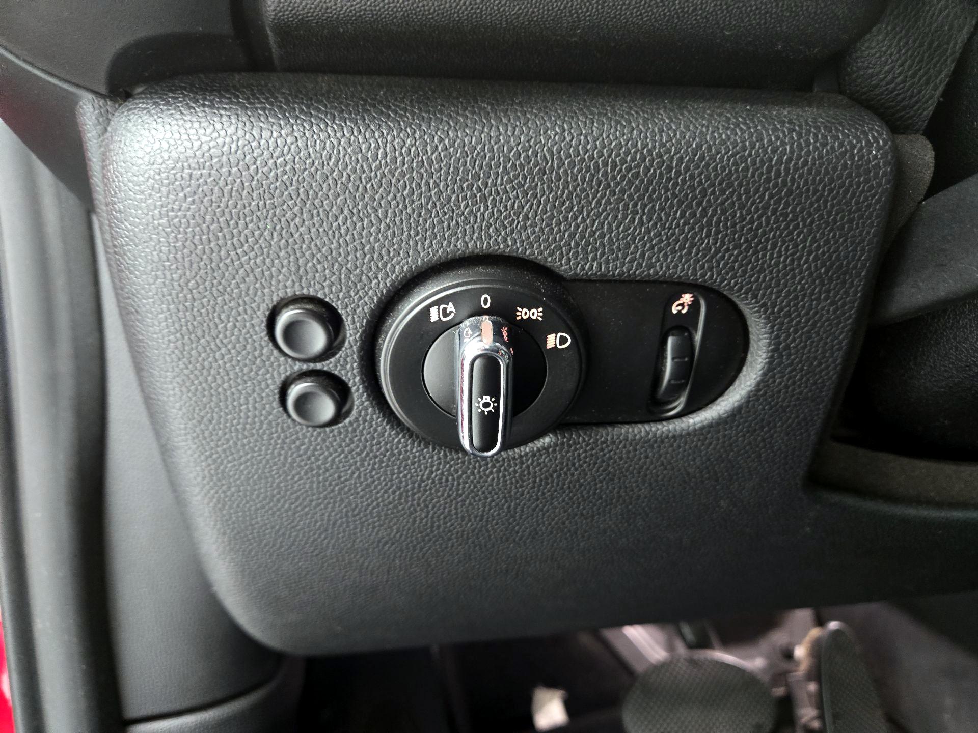 Thumbnail: 2019 MINI Cooper - 13
