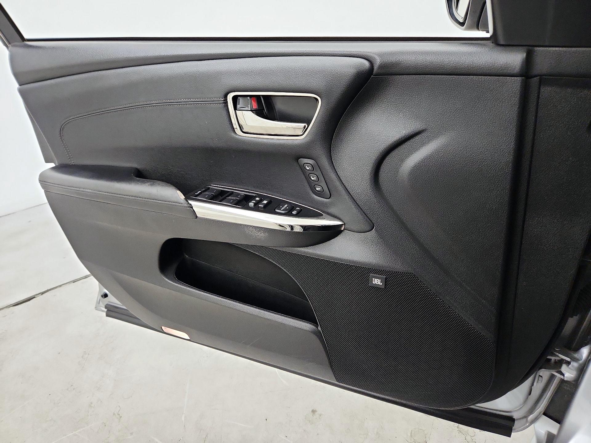 Thumbnail: 2016 Toyota Avalon - 12