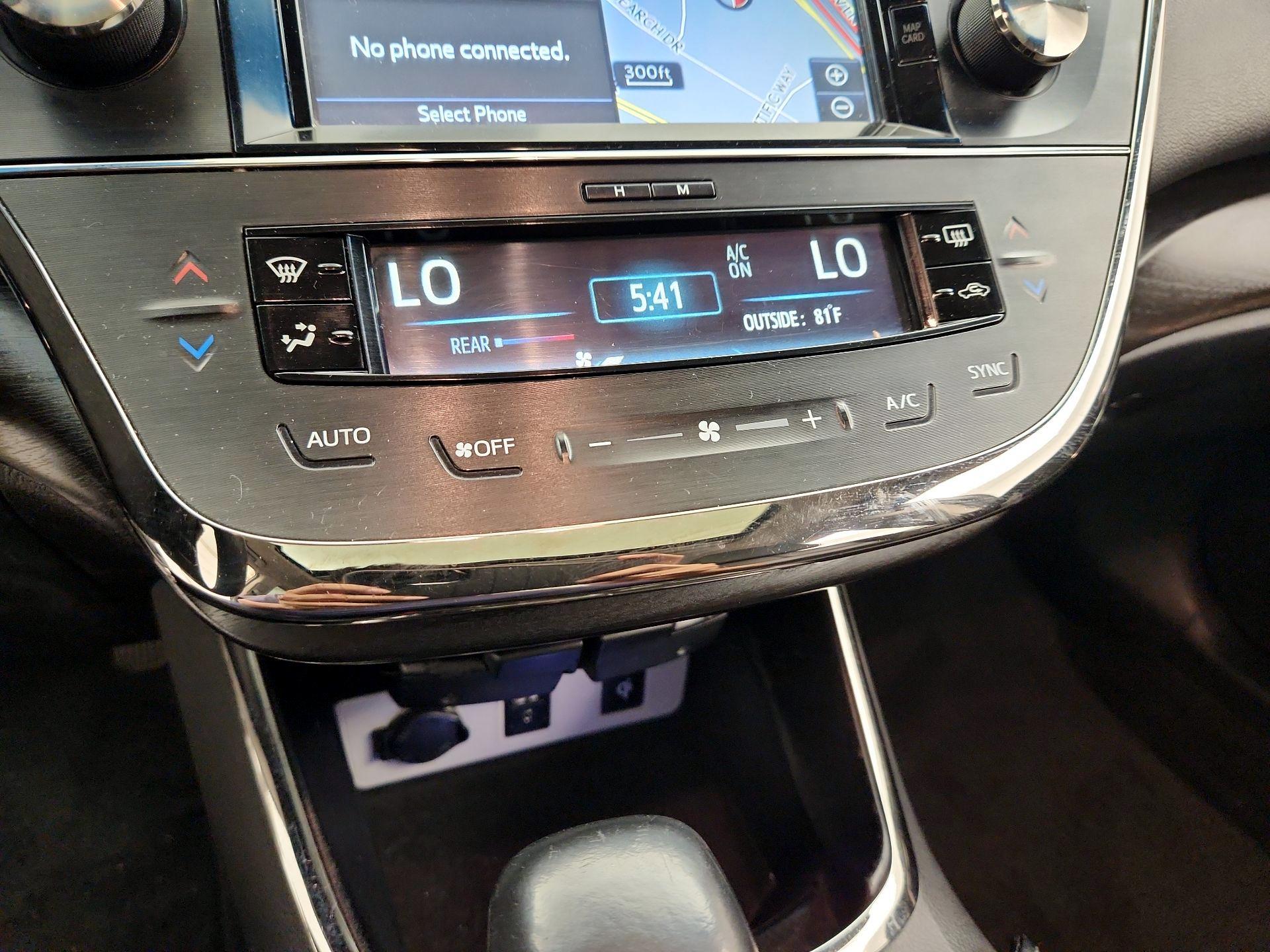 Thumbnail: 2016 Toyota Avalon - 17