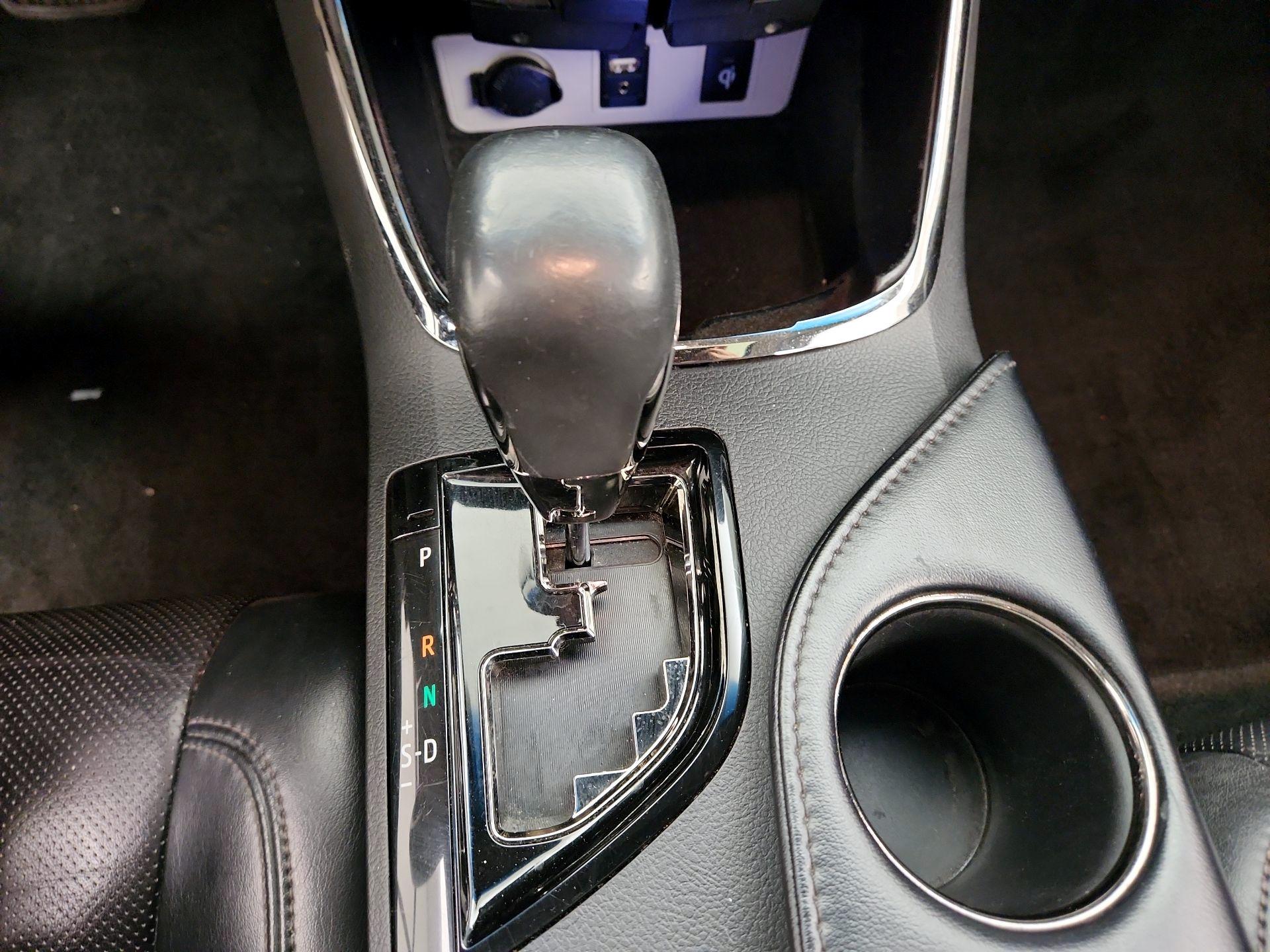 Thumbnail: 2016 Toyota Avalon - 18