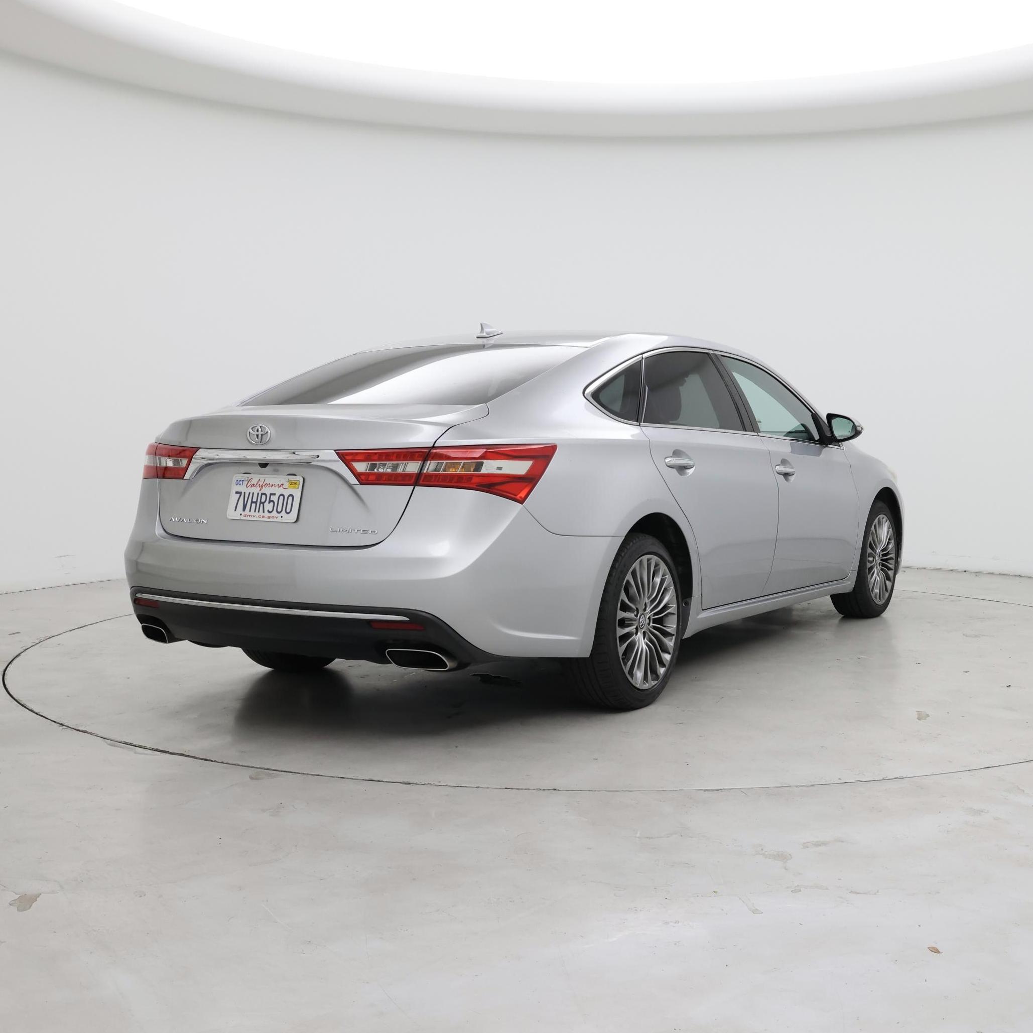 Thumbnail: 2016 Toyota Avalon - 8