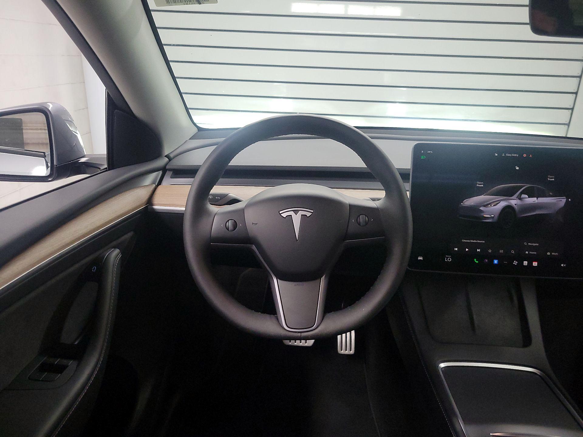 Thumbnail: 2025 Tesla Model Y - 10