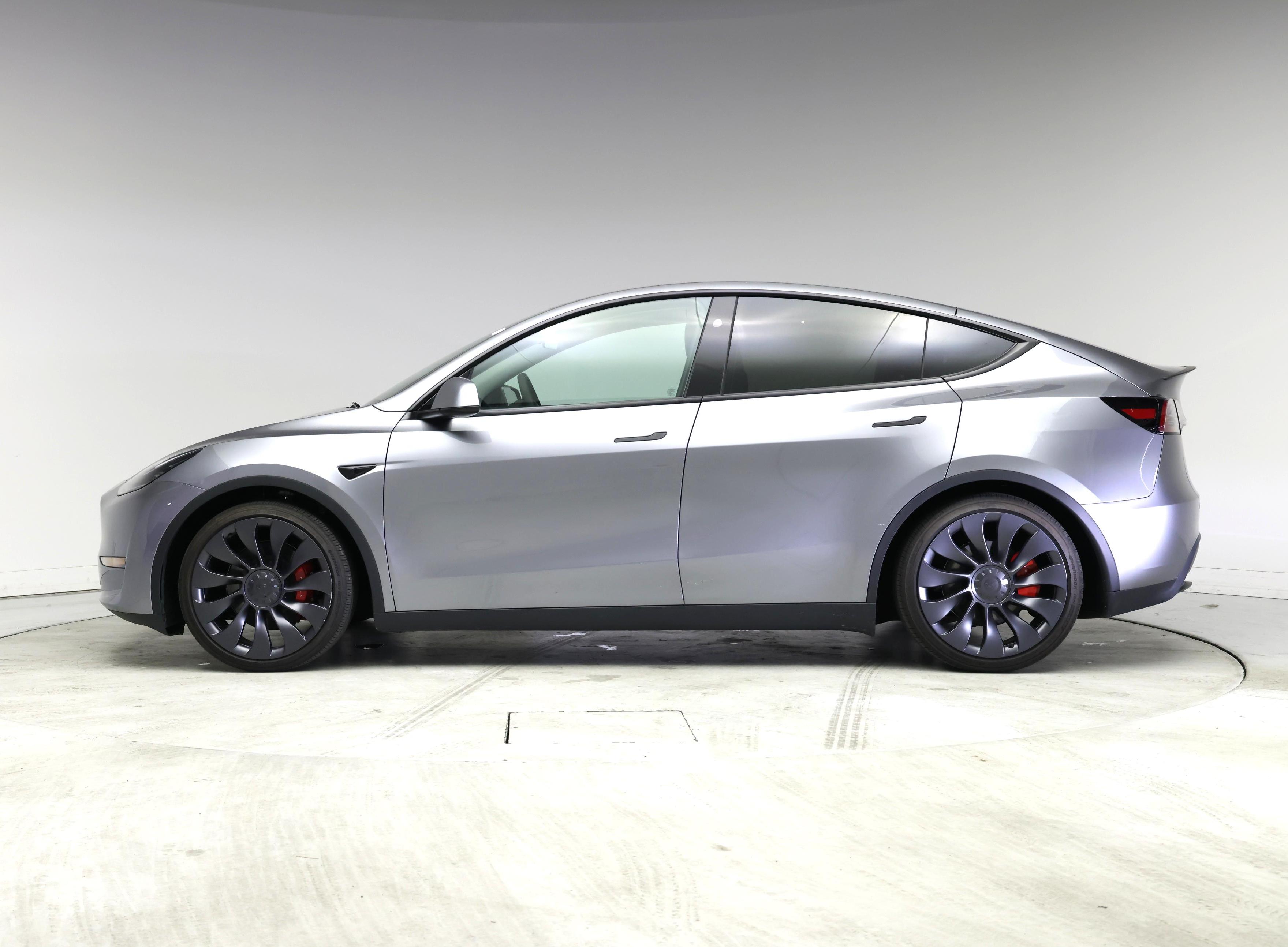 Thumbnail: 2025 Tesla Model Y - 3