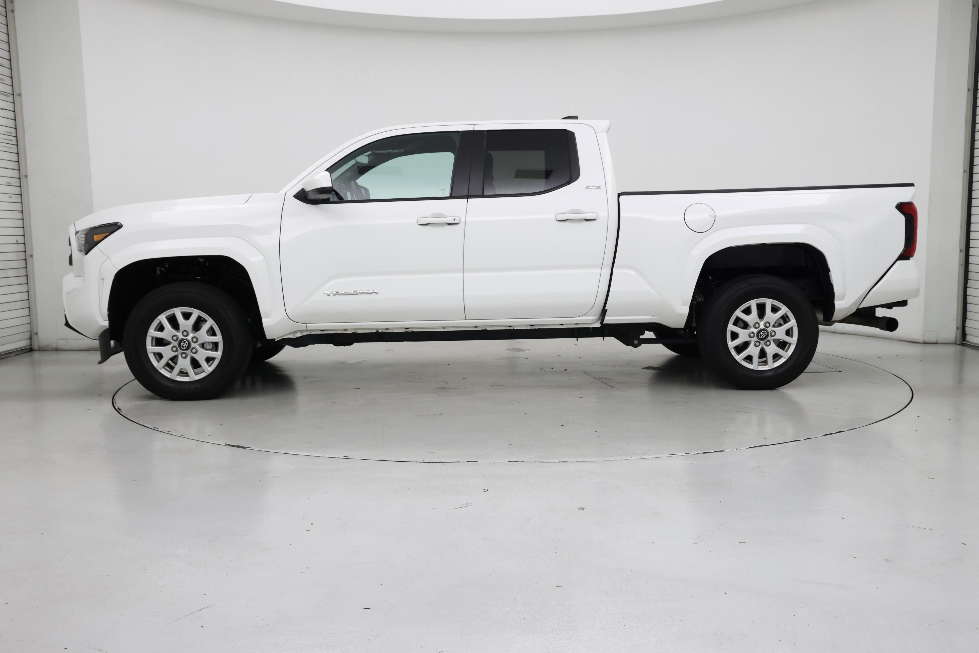 Thumbnail: 2024 Toyota Tacoma - 3