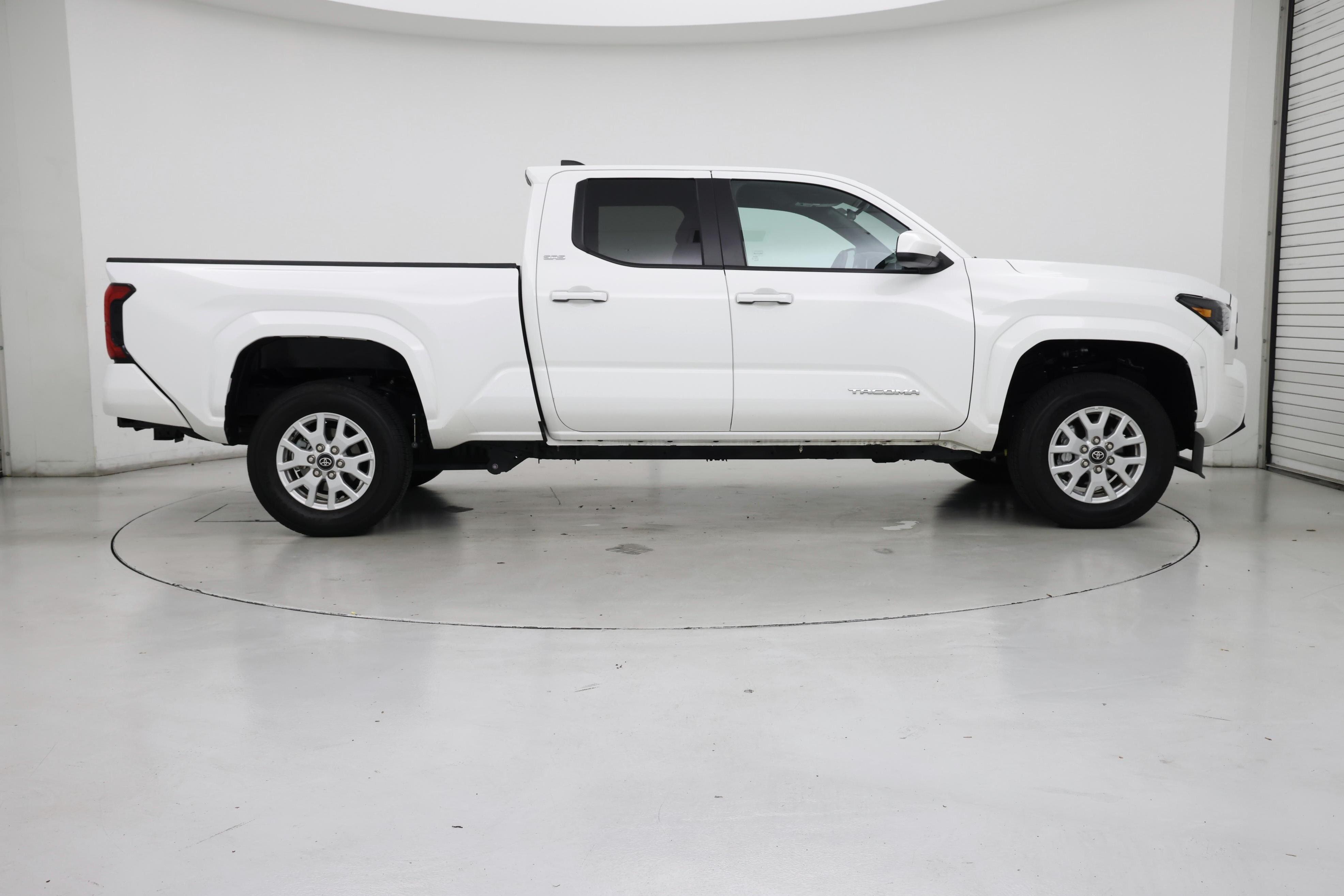Thumbnail: 2024 Toyota Tacoma - 7