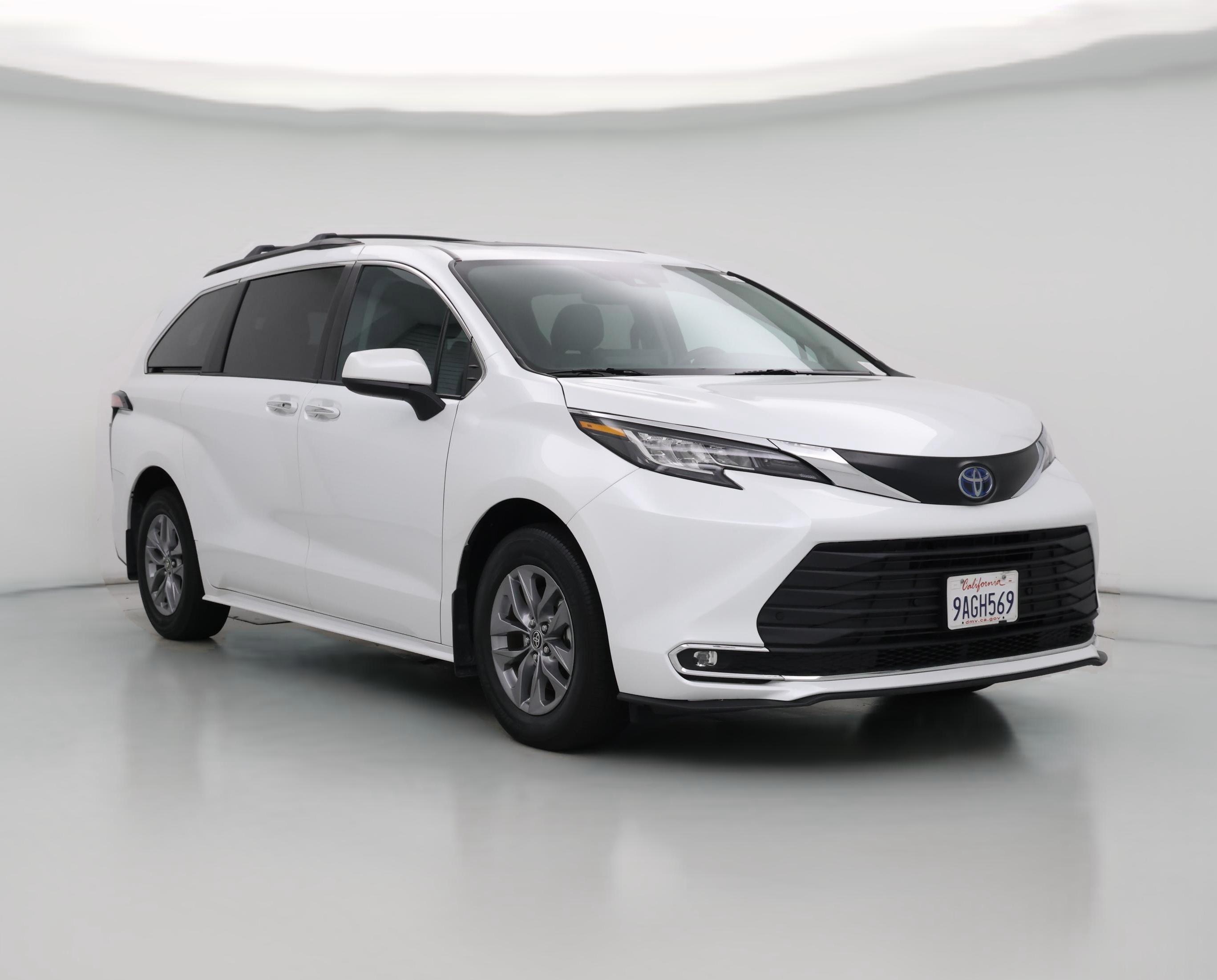 Thumbnail: 2022 Toyota Sienna - 1