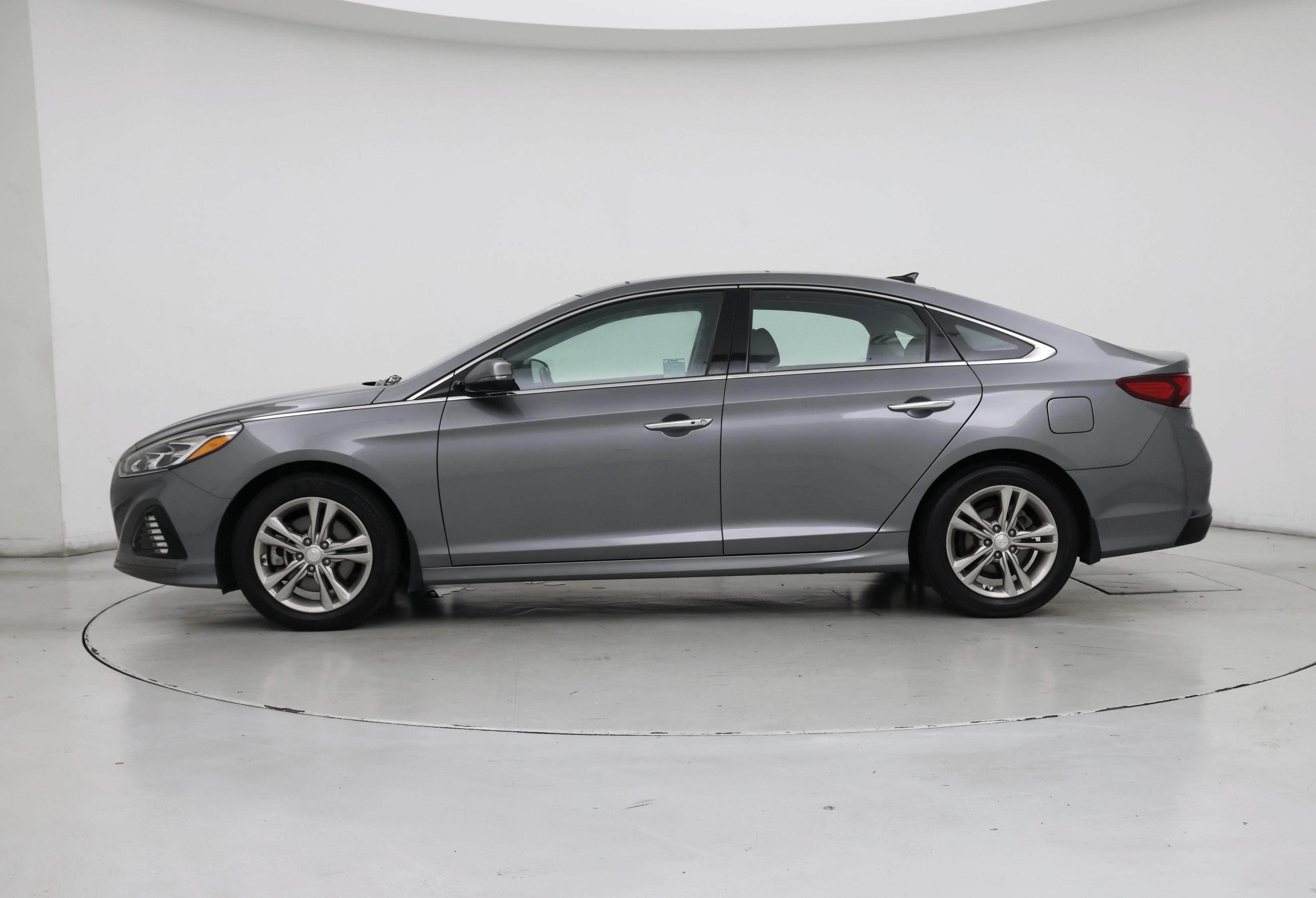 Thumbnail: 2019 Hyundai Sonata - 3