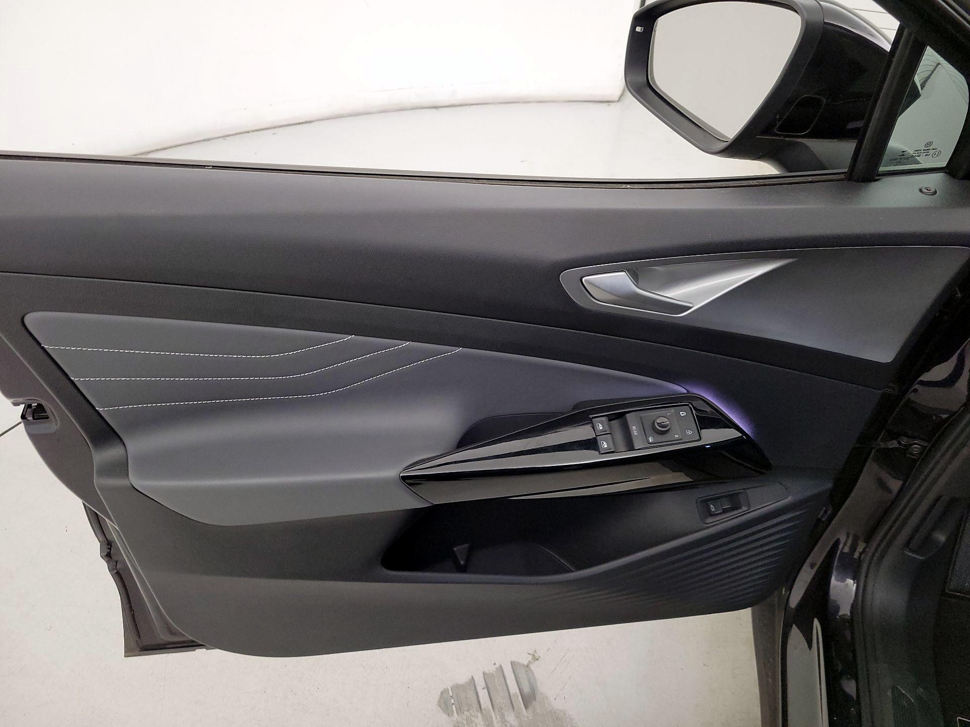 Thumbnail: 2023 Volkswagen ID.4 - 12