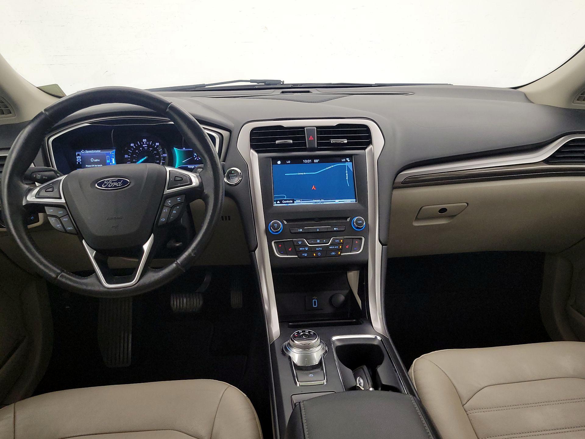 Thumbnail: 2017 Ford Fusion - 9