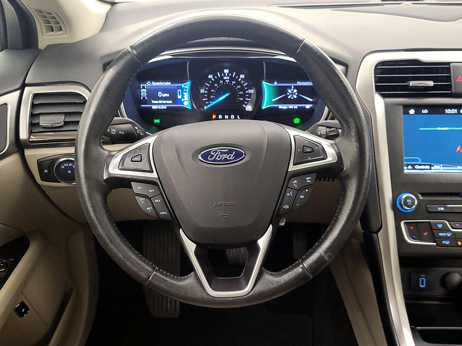 Thumbnail: 2017 Ford Fusion - 10