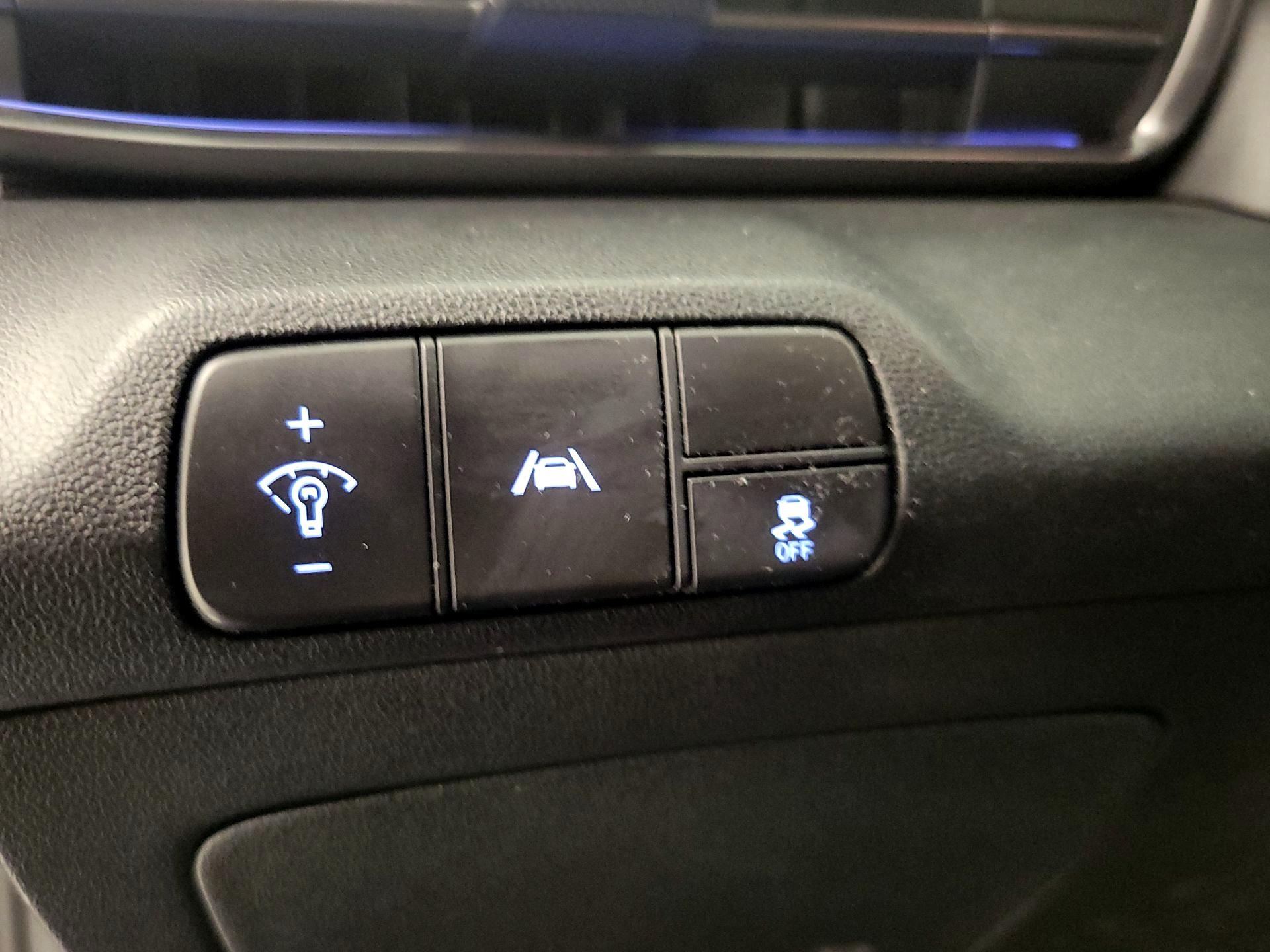 Thumbnail: 2022 Hyundai Elantra - 13