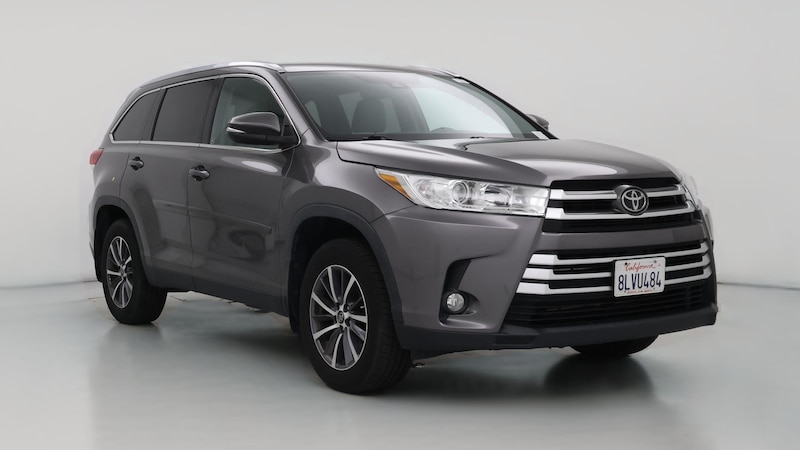 2019 Toyota Highlander XLE Hero Image