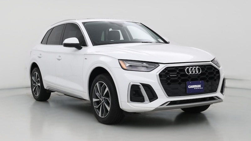 2022 Audi Q5 e Premium Plus Hero Image