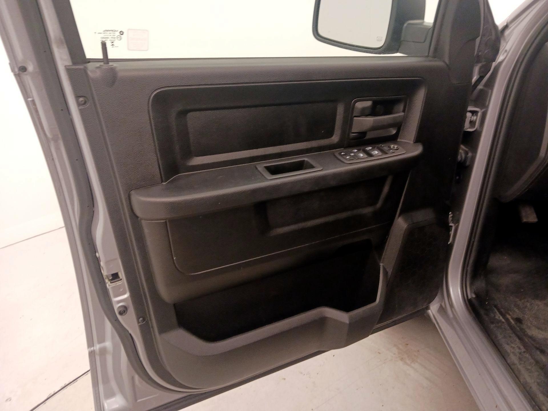 Thumbnail: 2023 RAM 1500 Classic - 12