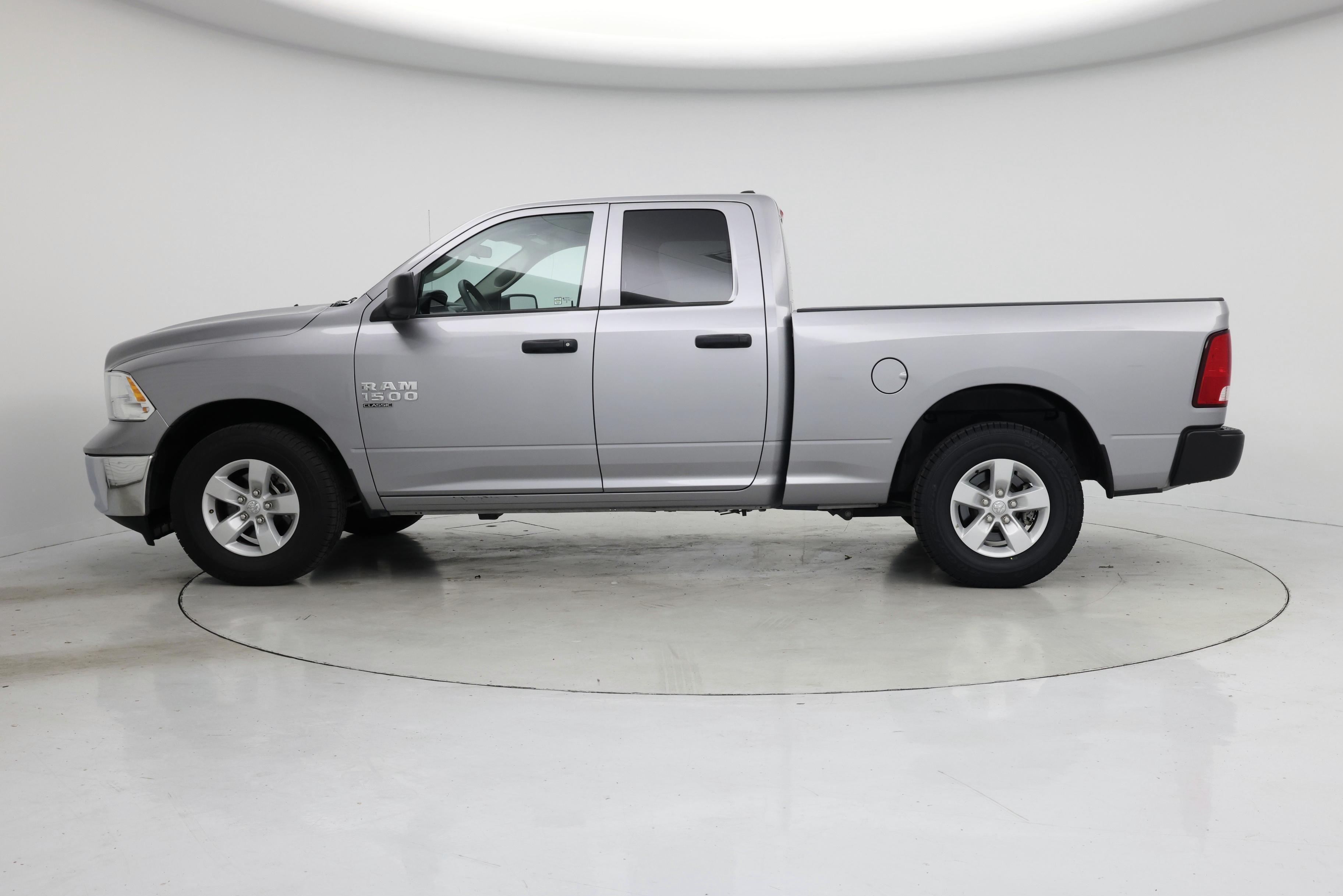 Thumbnail: 2023 RAM 1500 Classic - 3