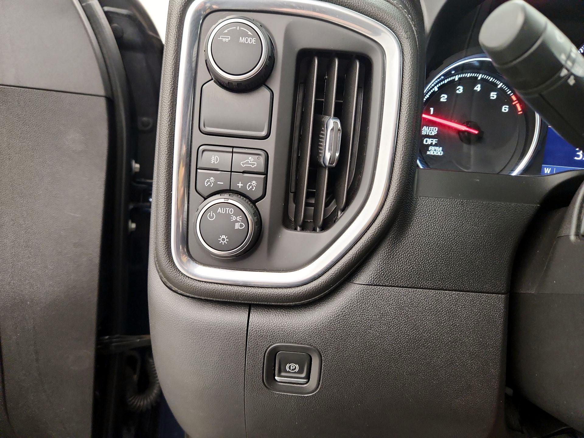 Thumbnail: 2021 Chevrolet Silverado 1500 - 13