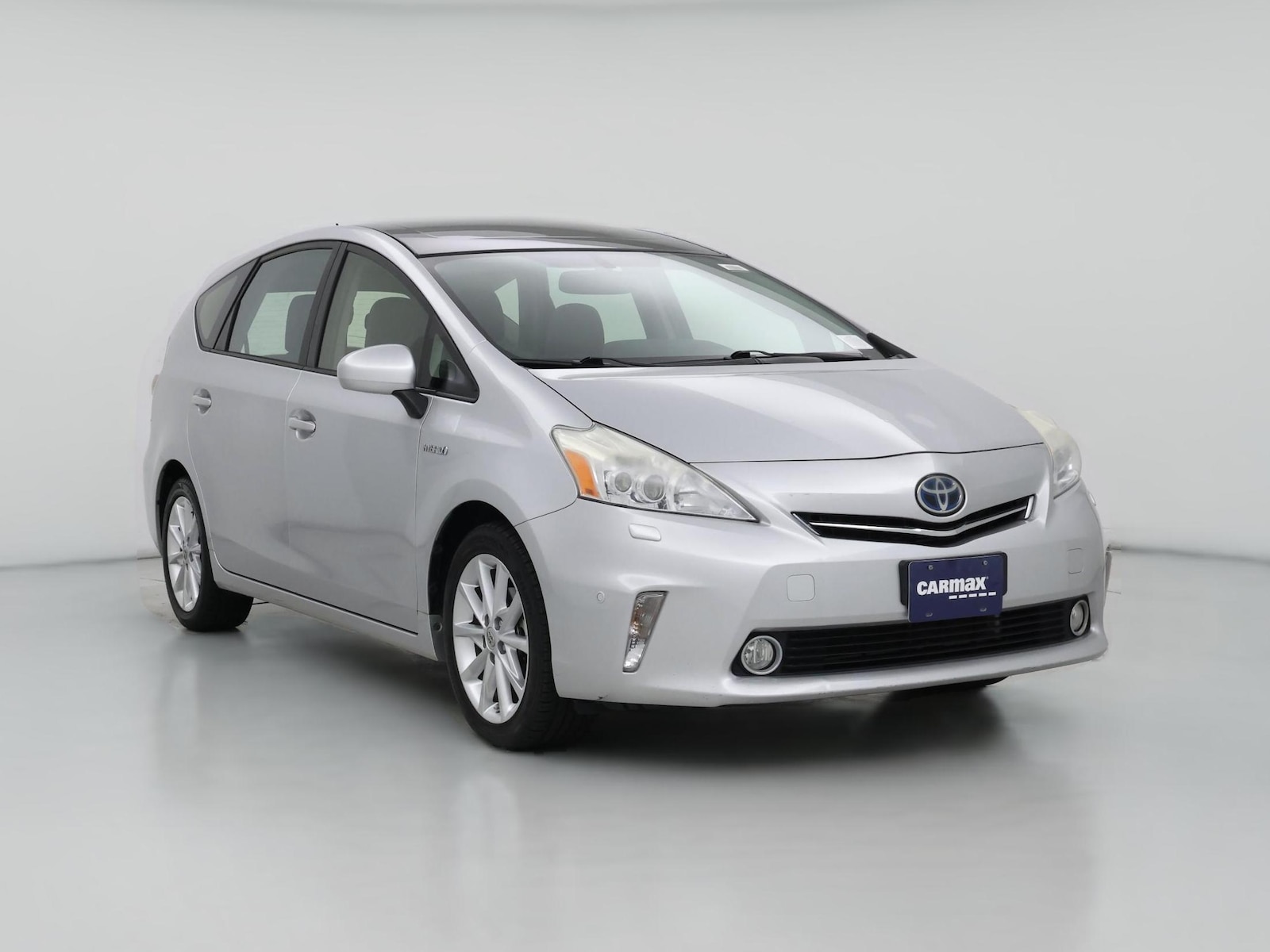 2014 Toyota Prius v Five