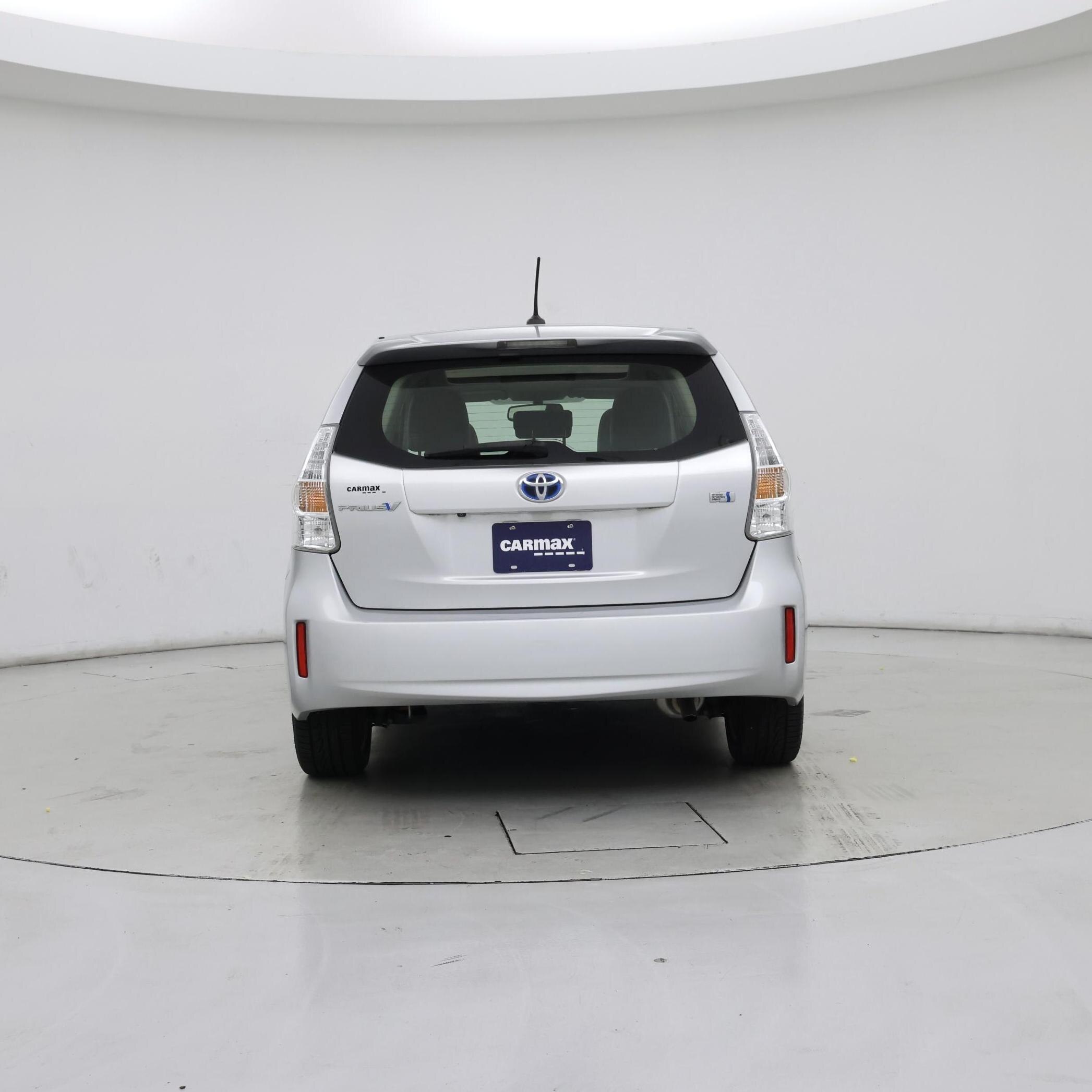 Thumbnail: 2014 Toyota Prius v - 6