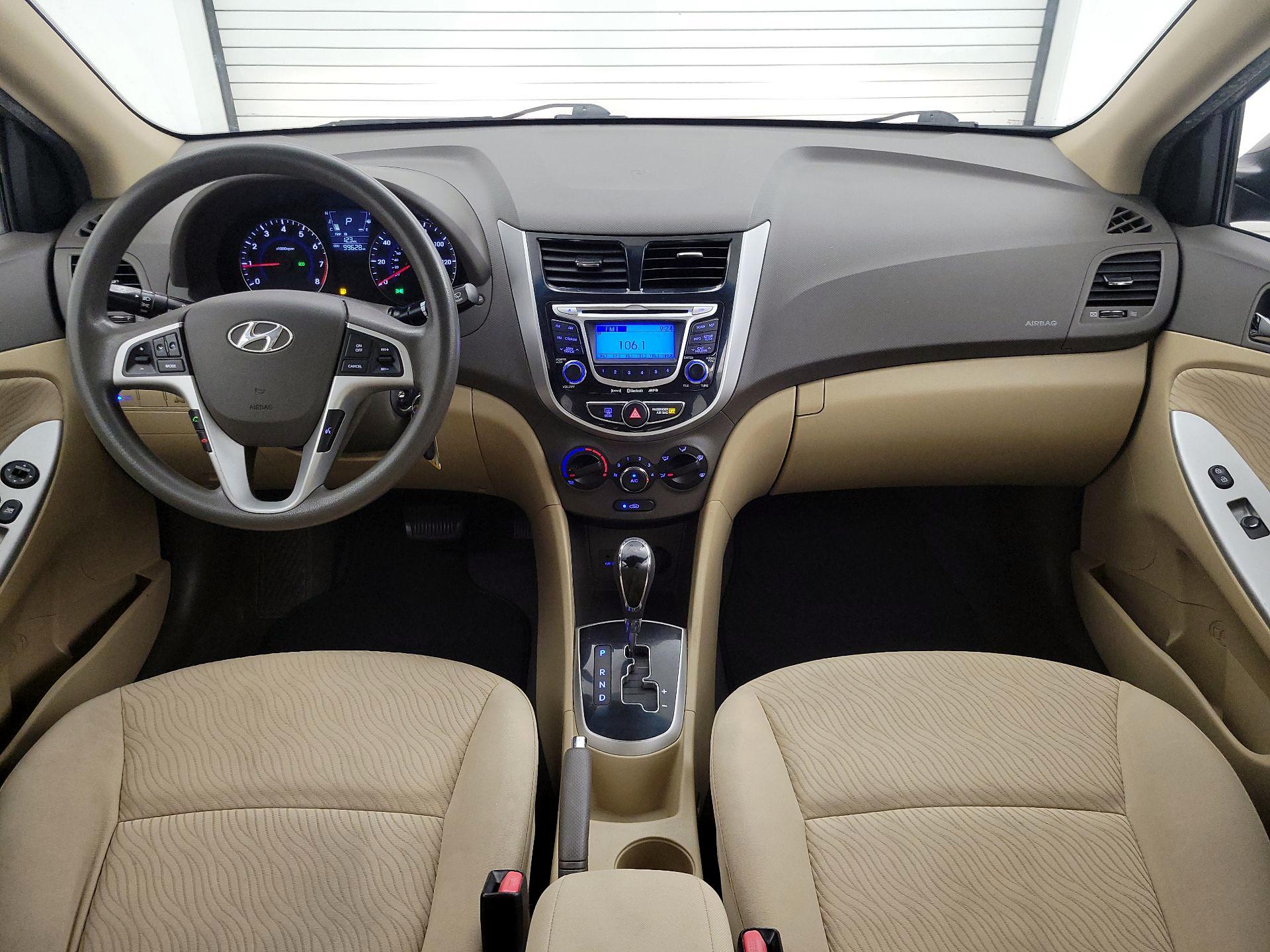 Thumbnail: 2013 Hyundai Accent - 9