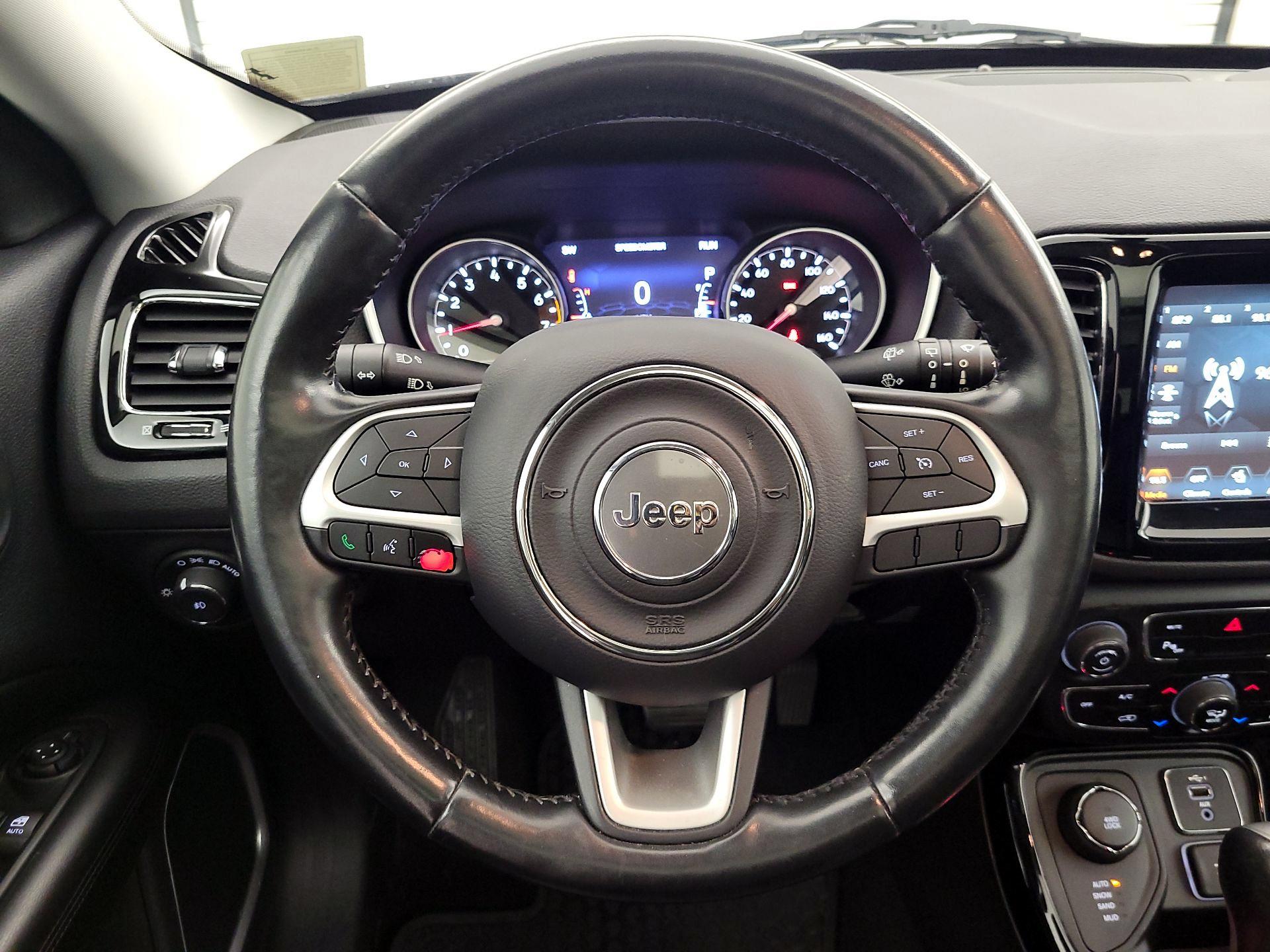 Thumbnail: 2020 Jeep Compass - 10
